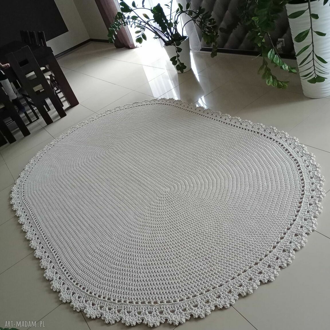 Owalny dywan do salonu ze sznurka bawełnianego 200x300 cm