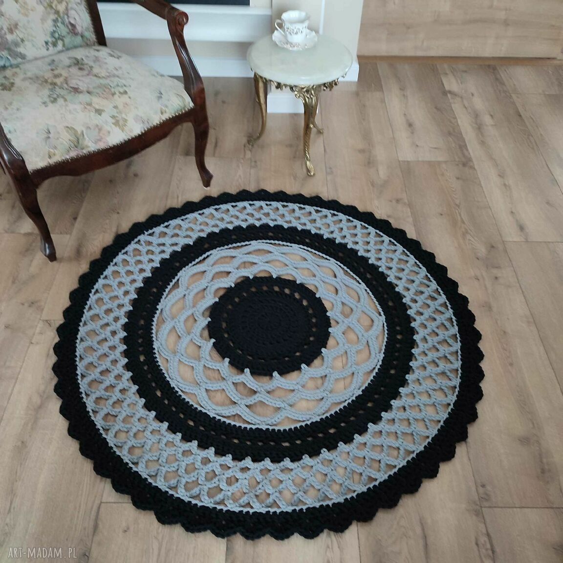 Dywan szydełkowy ze sznurka 120 cm - ozdobny, ręcznie robiony