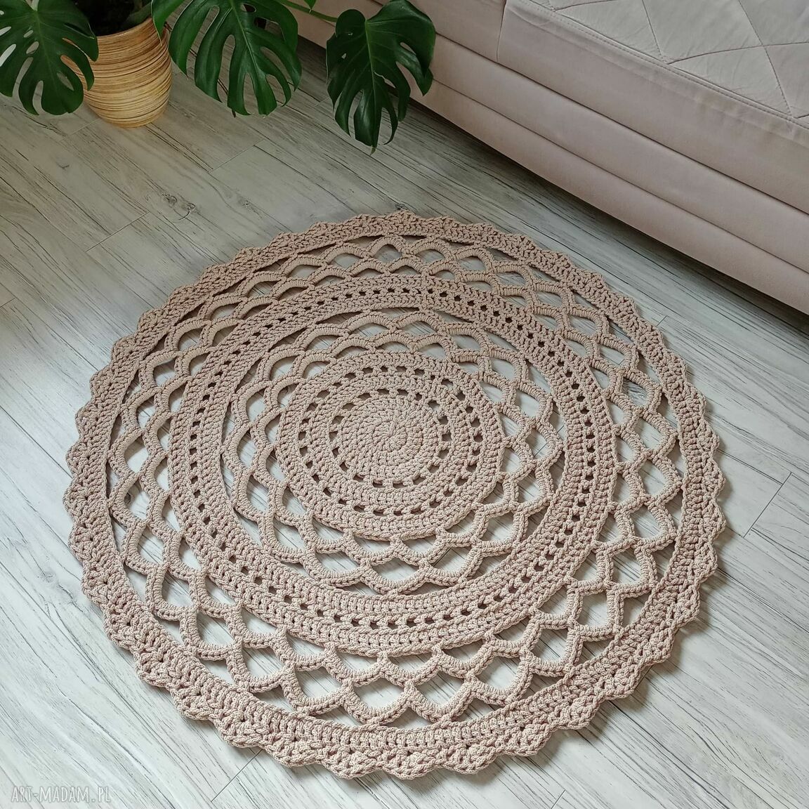 Dywan szydełkowy ze sznurka bawełnianego 110 cm - ażurowy boho