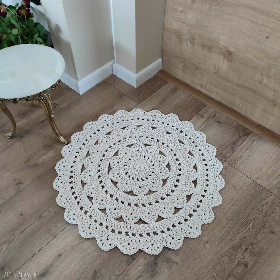 Ręcznie szydełkowany dywan okrągły ze sznurka bawełnianego 80 cm