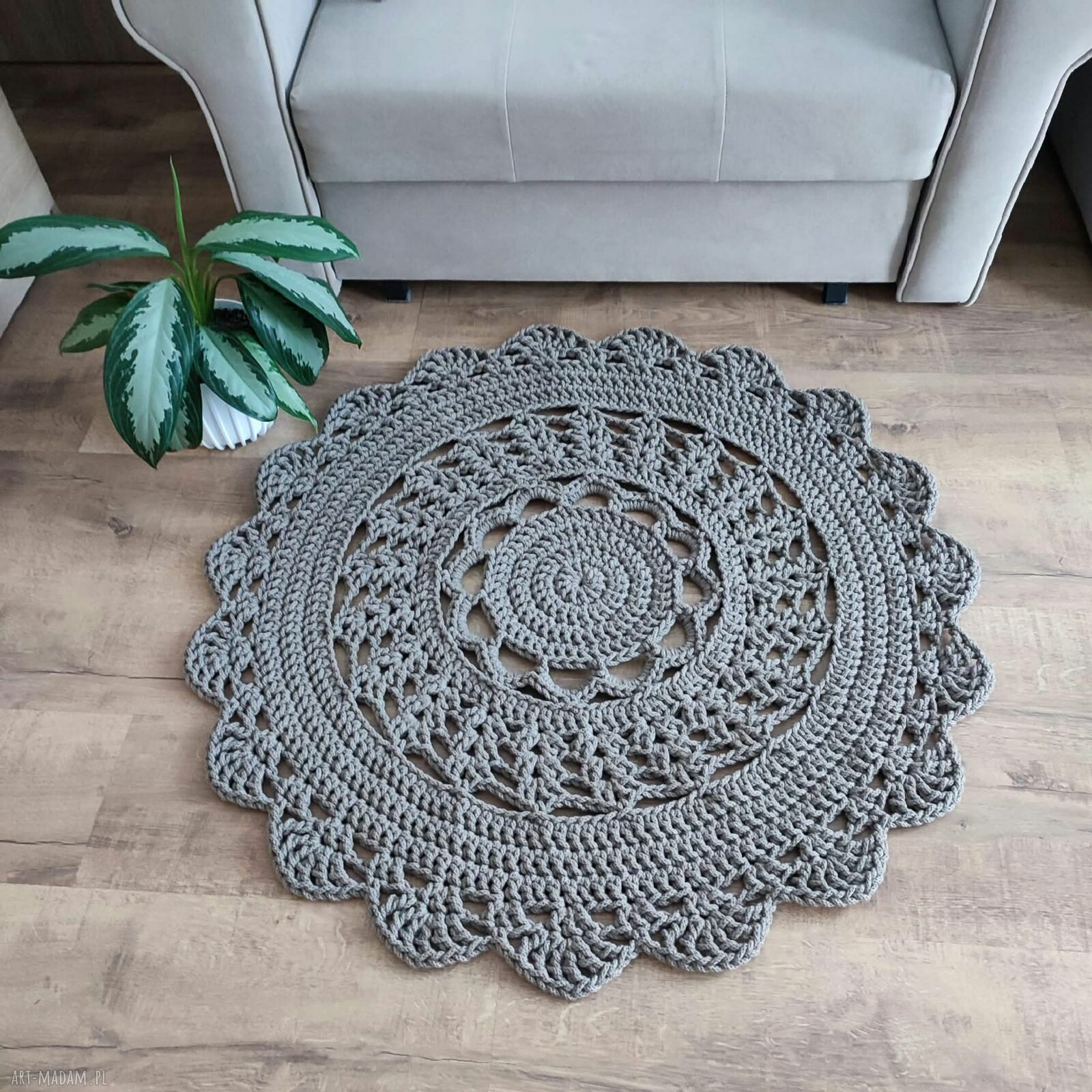 Okrągły dywan ze sznurka bawełnianego - szydełkowy, 90 cm