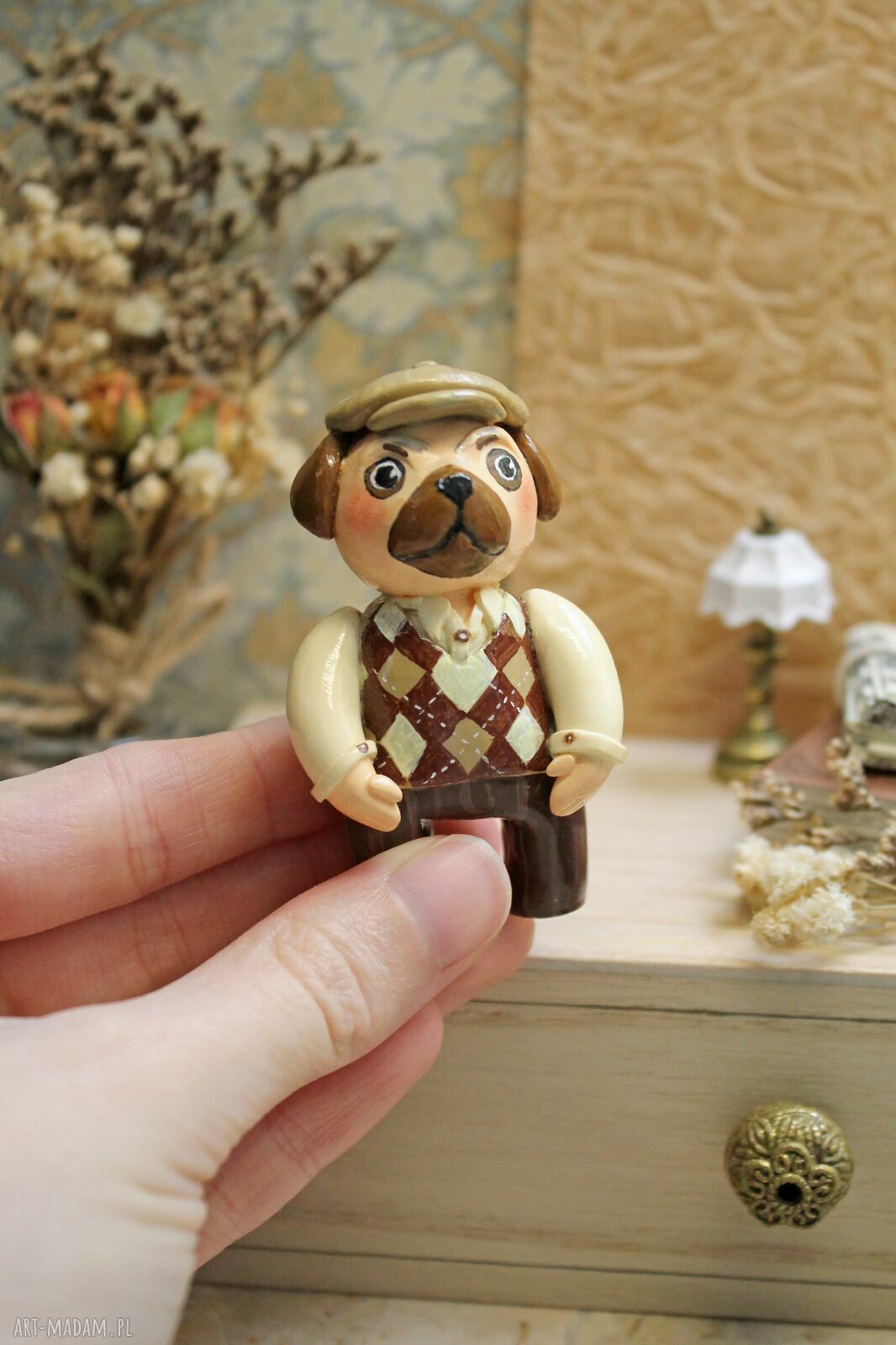Dziadek Mops - retro figurka kolekcjonerska handmade z gliny polimerowej