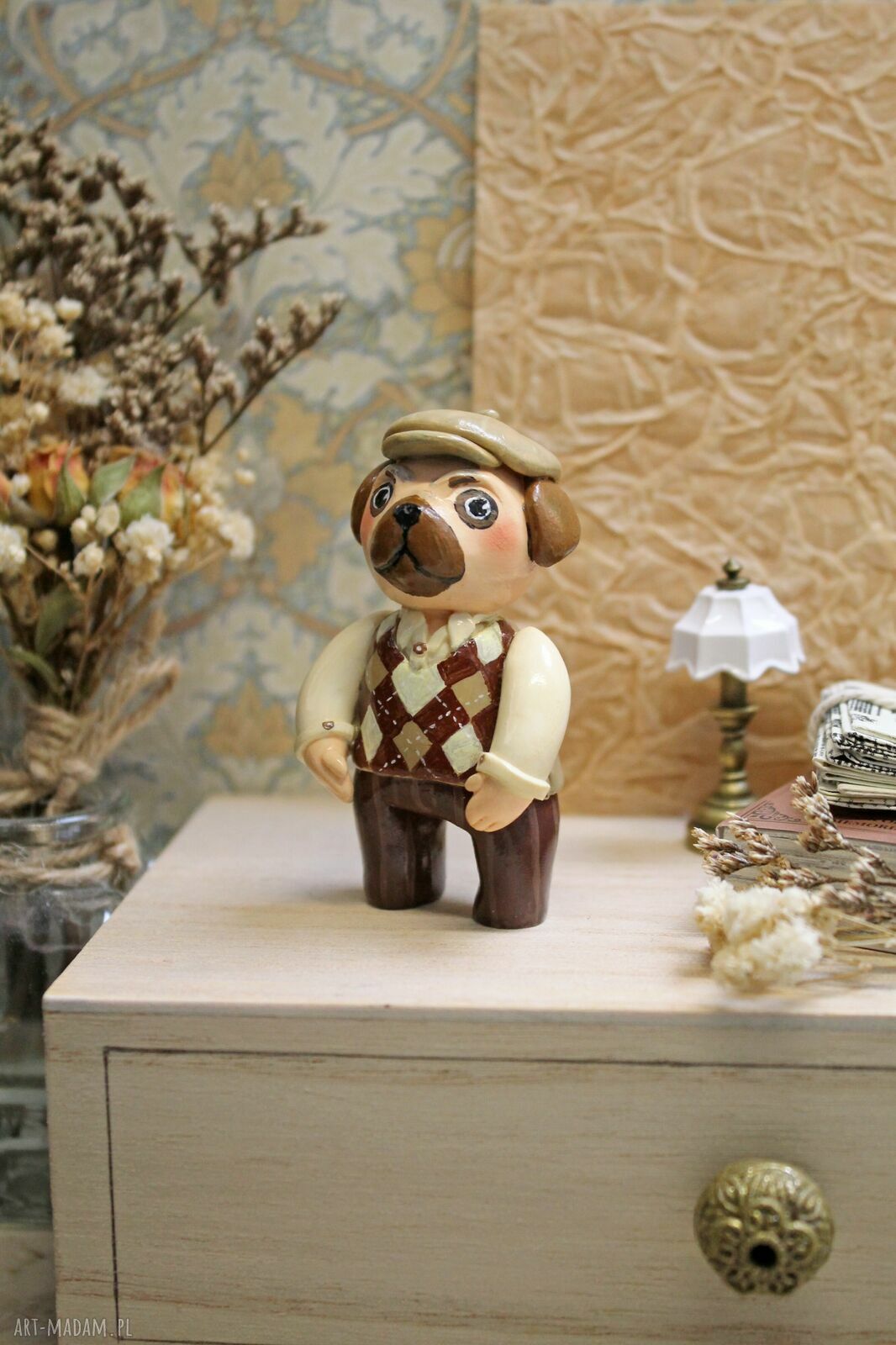Dziadek Mops - retro figurka kolekcjonerska handmade z gliny polimerowej