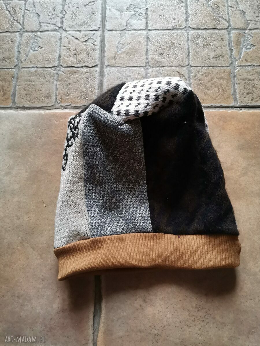 Ręcznie wykonana czapka dzianinowa na podszewce - styl folk, rozmiar uniwersalny