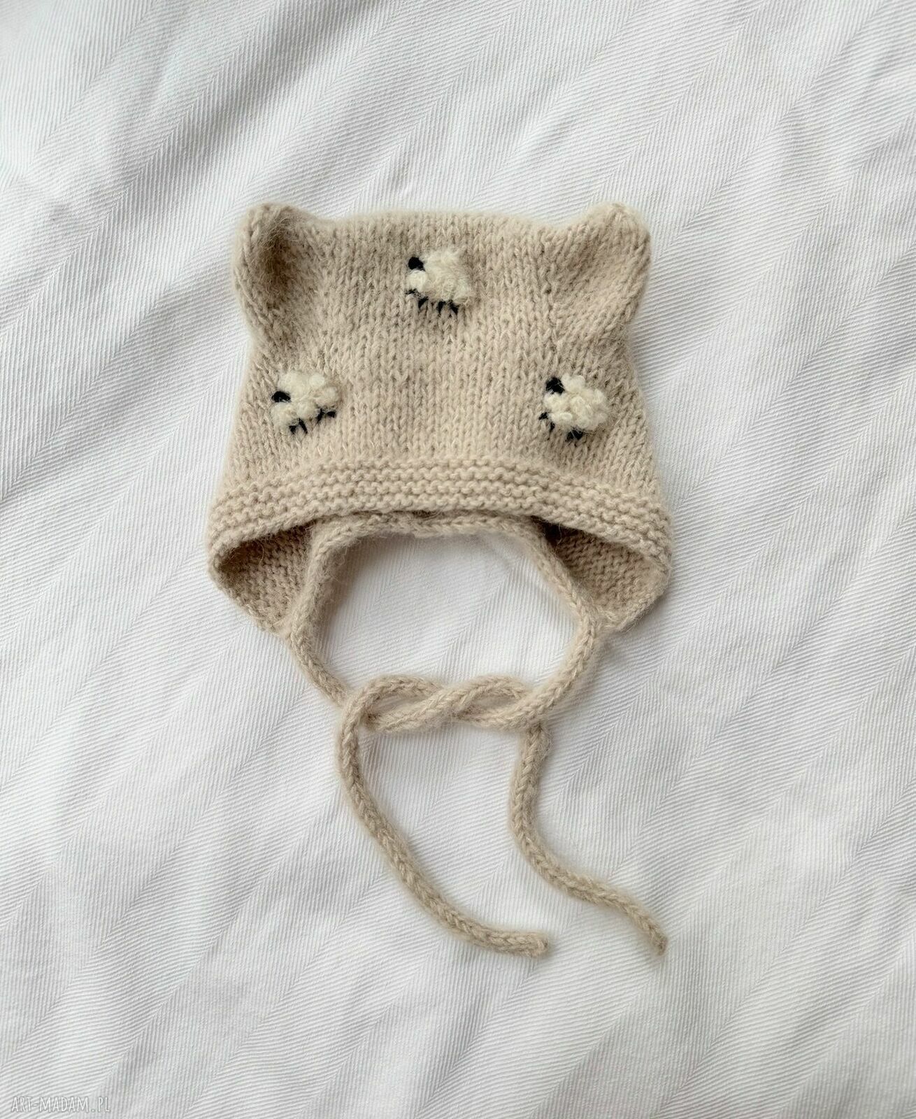 Czapka dziecięca bonnet w owieczki z wełny merino