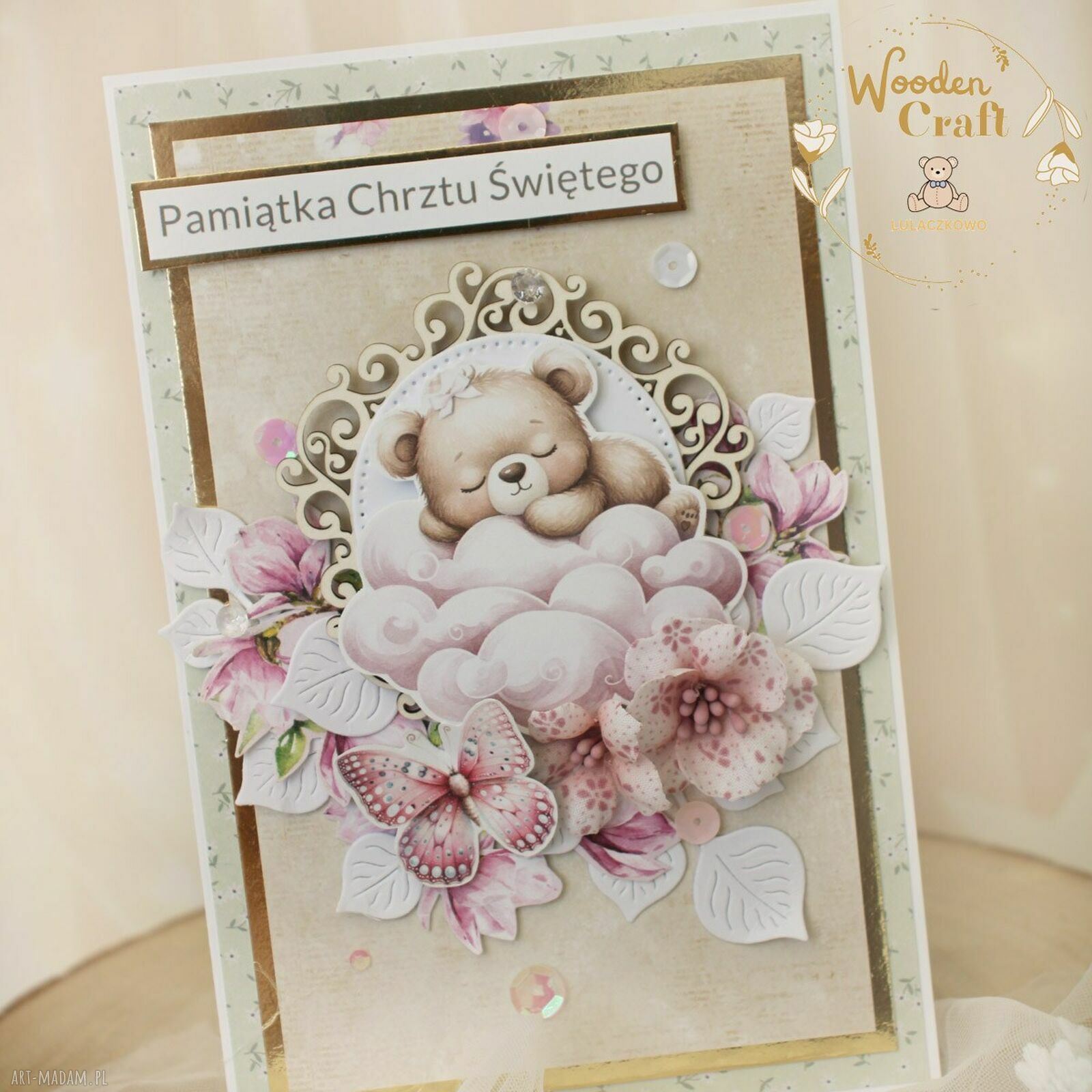 Dziecięca kartka na chrzest święty Magnolia - pamiątka z misiem i pudełeczkiem