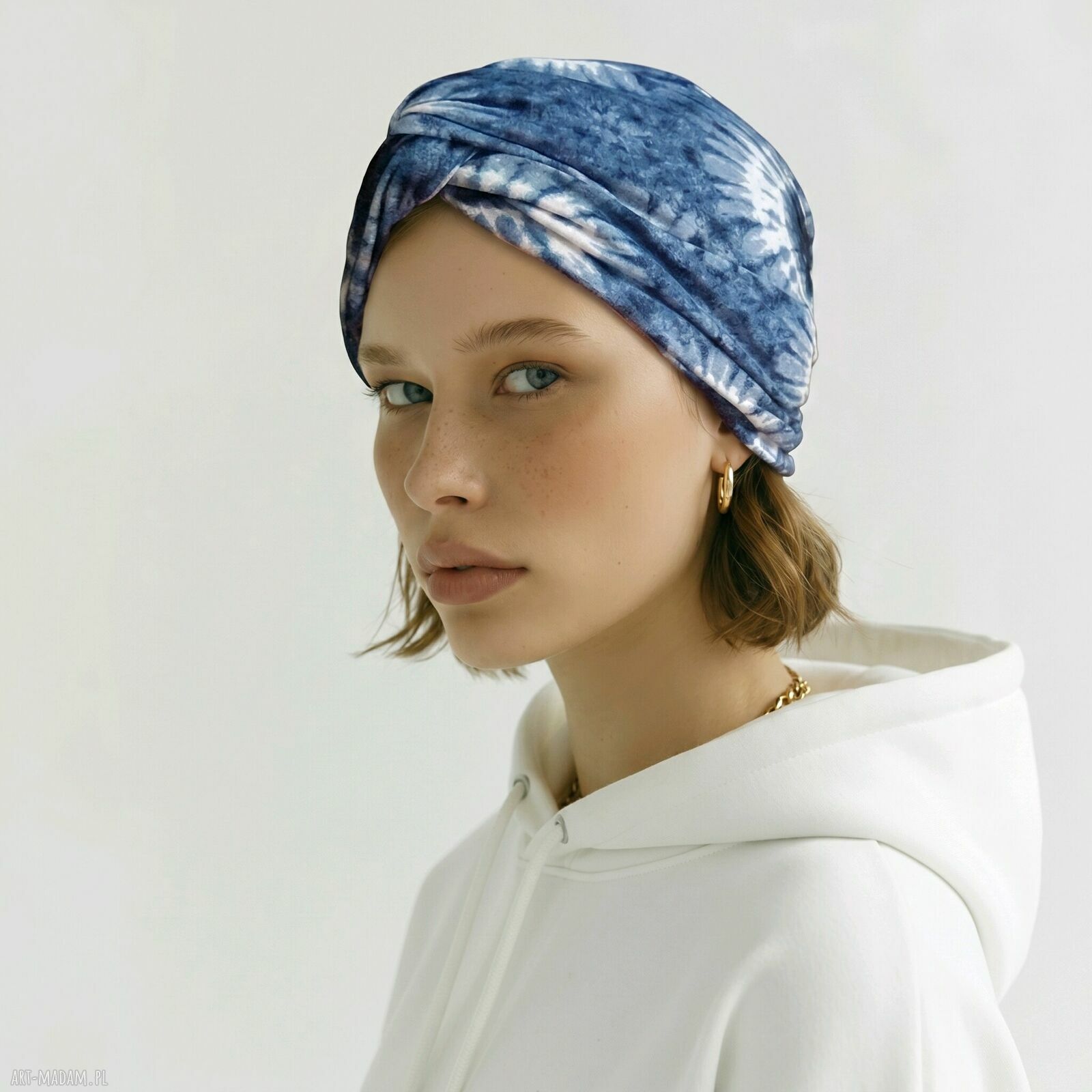 Turban Dzień Nowy - rozmiar uniwersalny, miękki i wygodny na co dzień