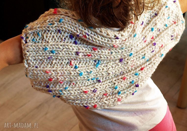 Bolerko sweterek dziewczyka zimowy oryginalny jasnobeżowe