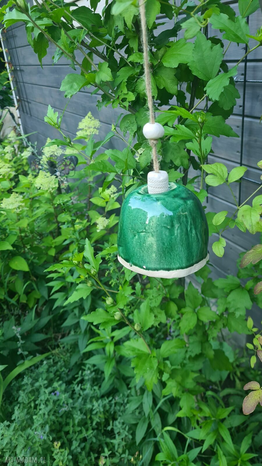 Dzwoneczek ceramiczny Wolna Chwila - ręcznie lepiona ozdoba, która brzmi na wietrze