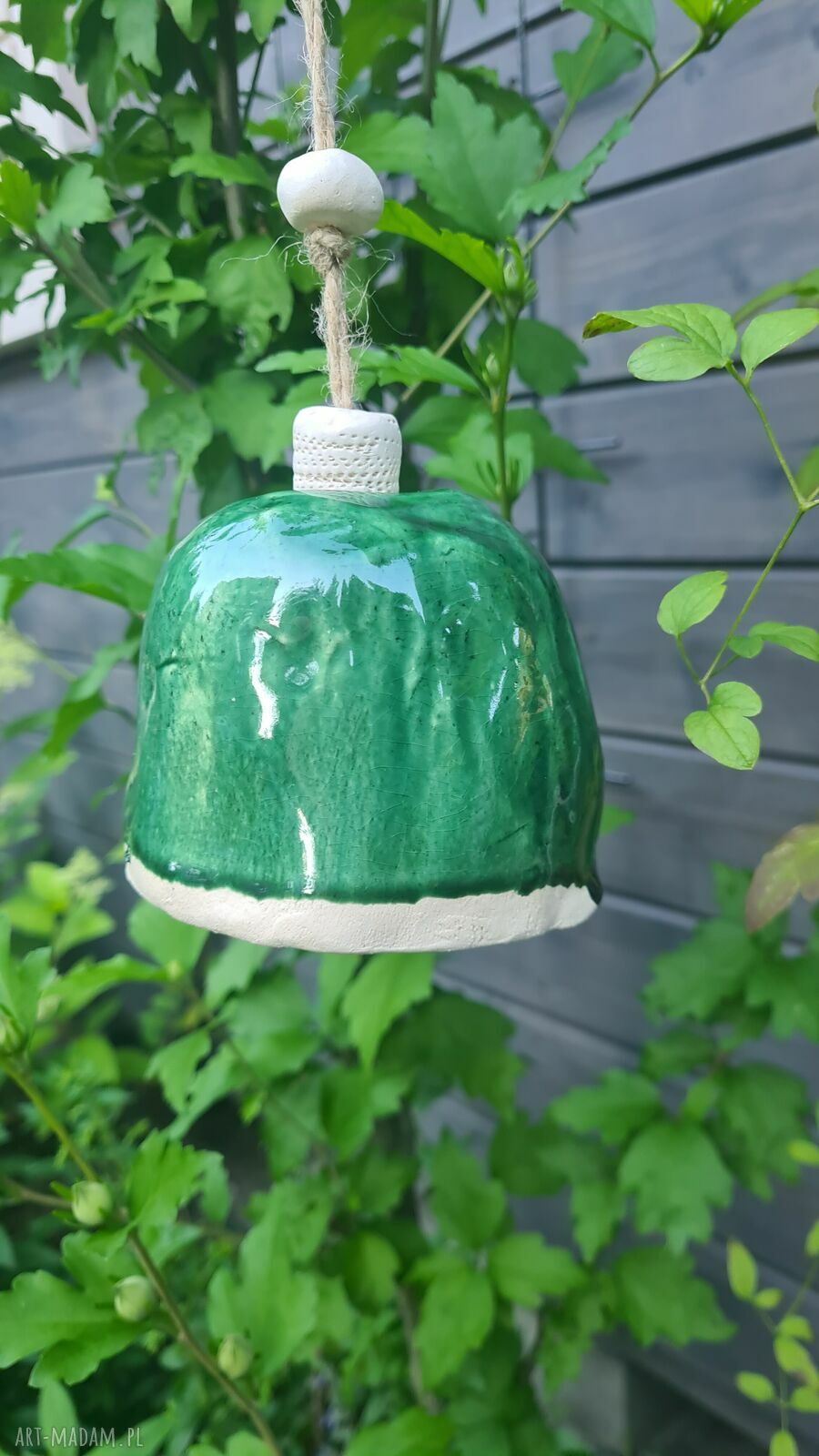 Dzwoneczek ceramiczny Wolna Chwila - ręcznie lepiona ozdoba, która brzmi na wietrze