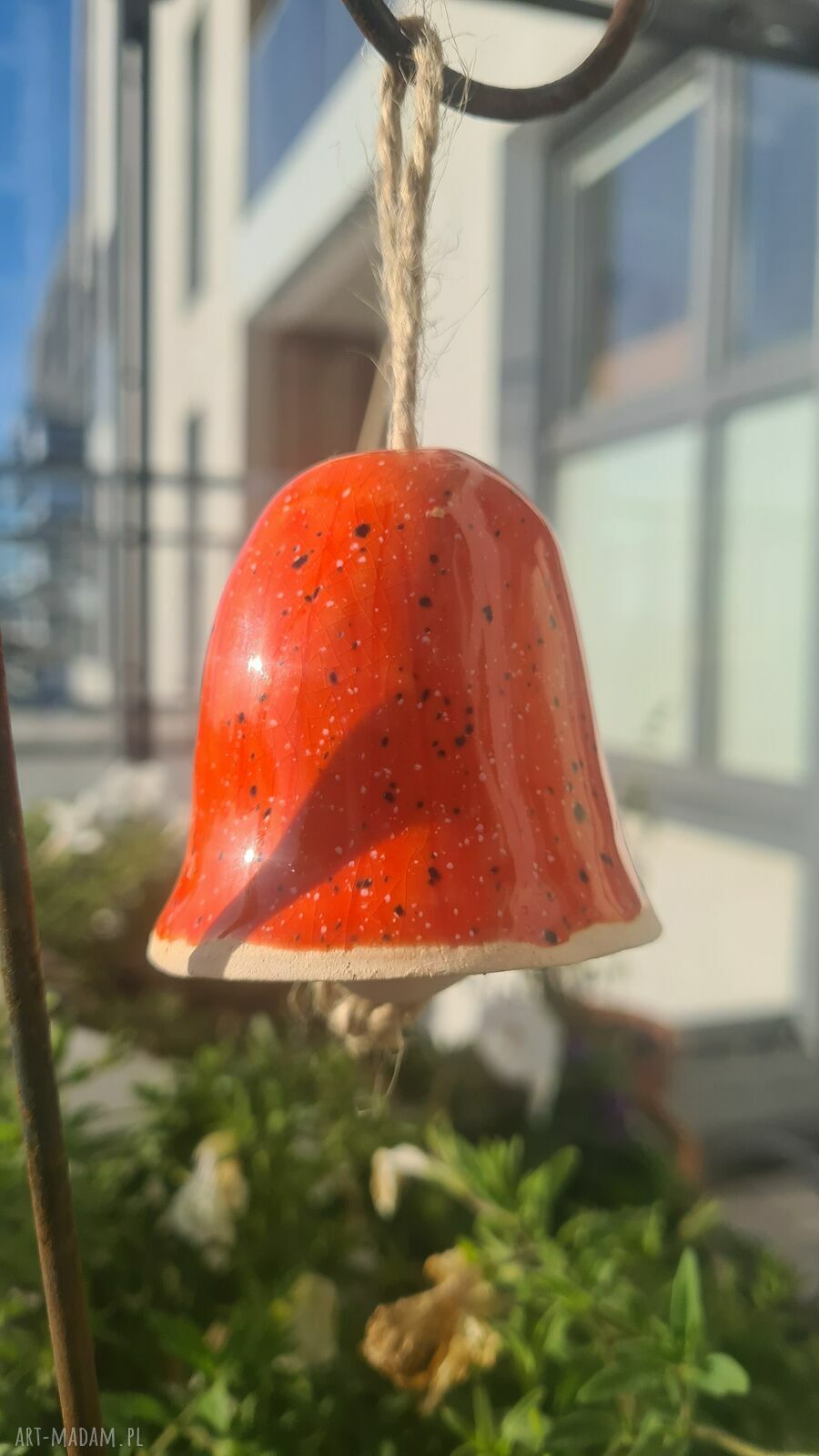 Czerwony dzwoneczek ceramiczny - ręcznie wykonana ozdoba prezent 6 cm