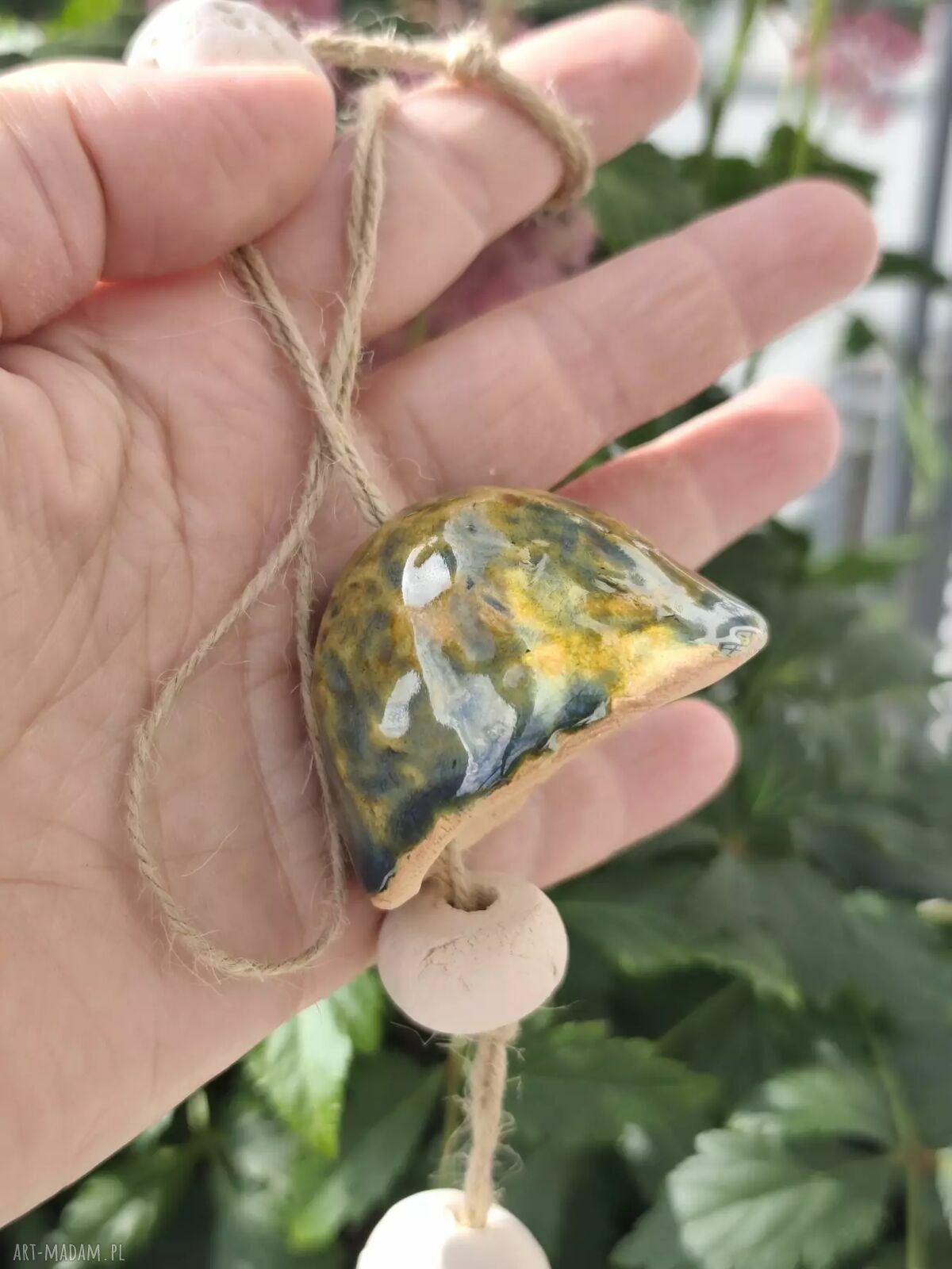 Ręcznie wykonany dzwonek ceramiczny do ogrodu
