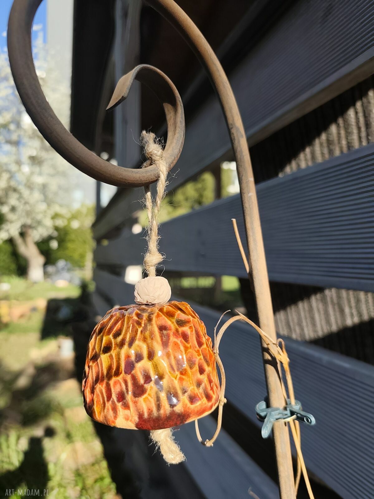 Dzwonek ceramiczny Wolna Chwila - czerwony akcent do domu i na balkon