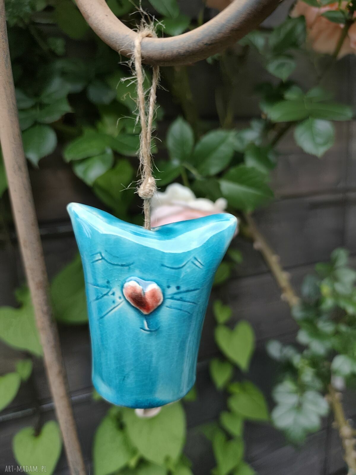 Ręcznie wykonany dzwonek ceramiczny w kształcie kota - na balkon i do ogrodu