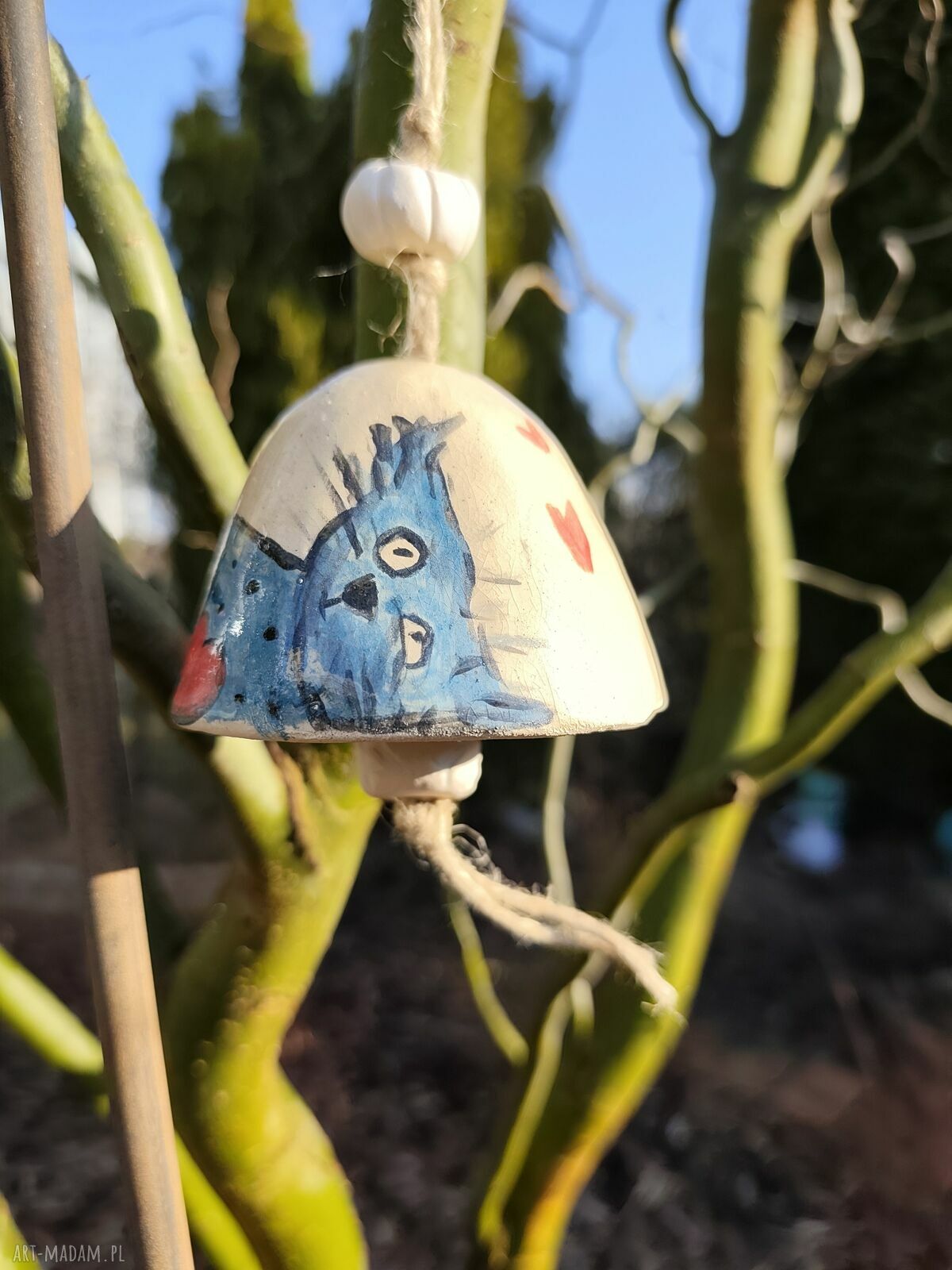 Dzwonek ceramiczny Wolna Chwila - ręcznie lepiony dodatek do ogrodu i na balkon