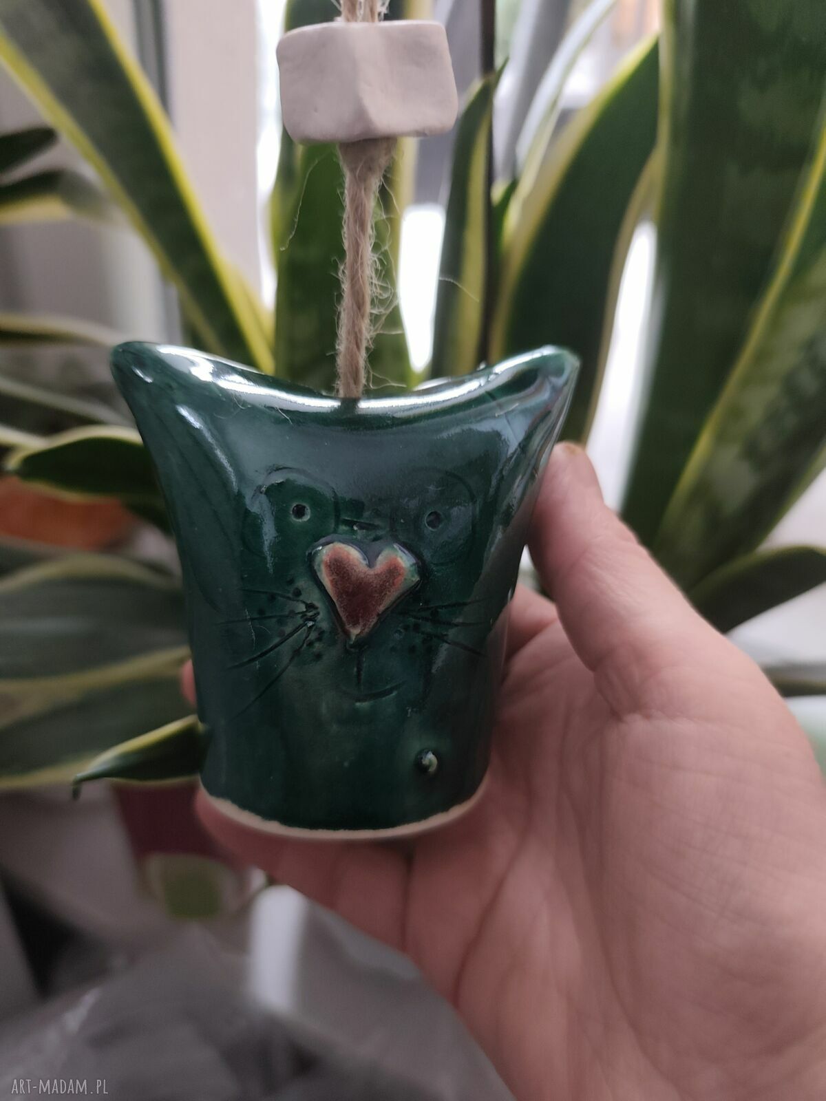 Ręcznie robiony dzwonek ceramiczny kot - uroczy dodatek do Twojego wnętrza