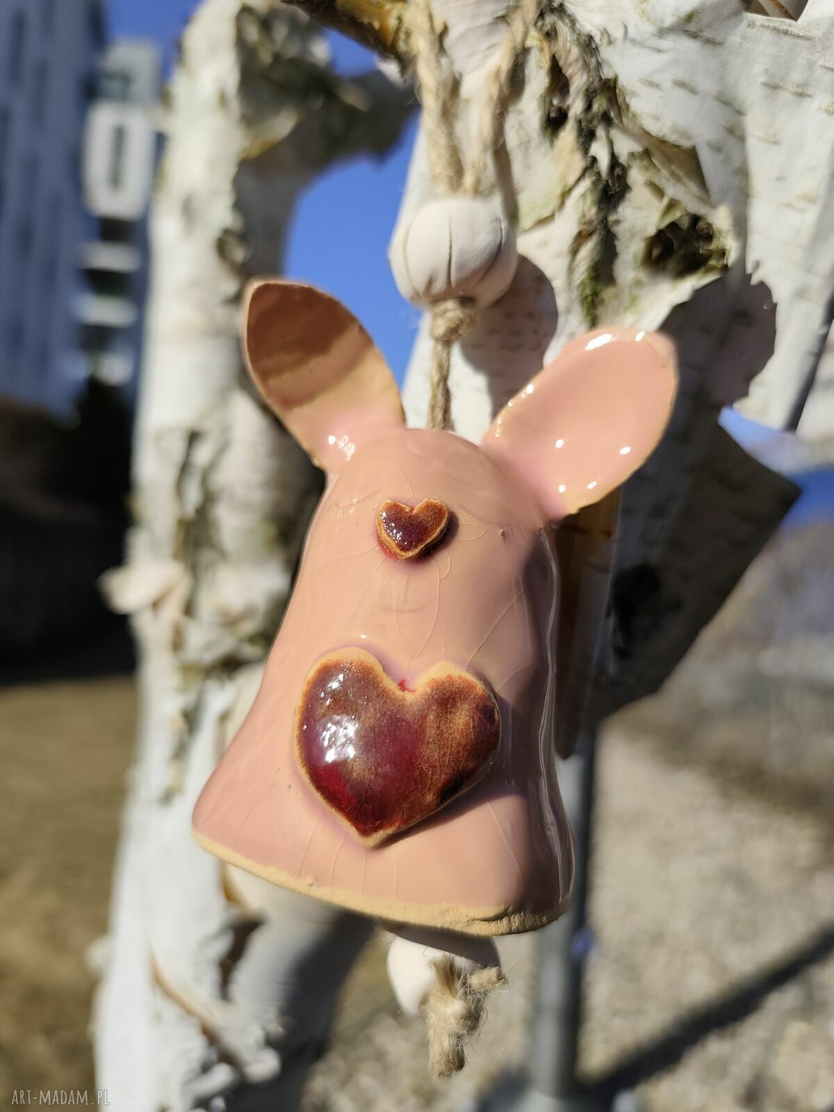 Dzwonek ceramiczny zajączek na Wielkanoc - ręcznie szkliwiony