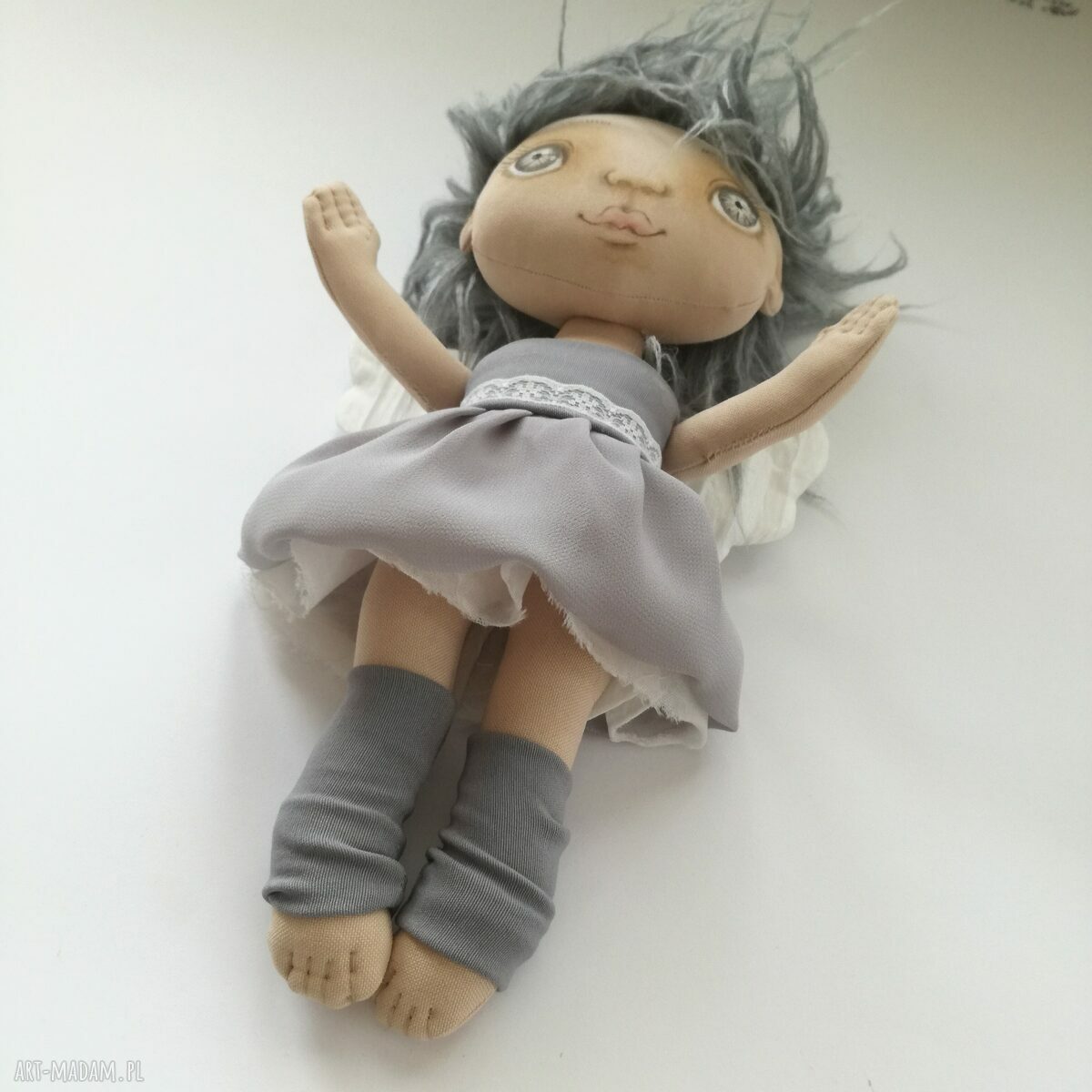 Aniołek tekstylny na ścianę - ręcznie szyty i malowany (ok. 25 cm)