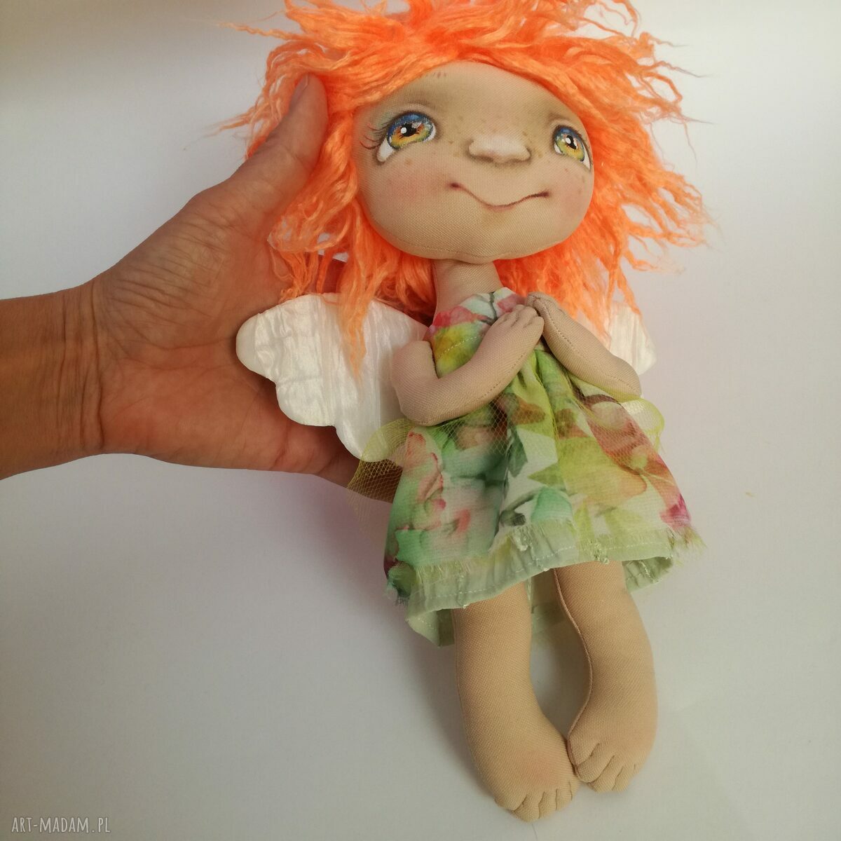 Aniołek rudzielec - dekoracja ścienna z tkaniny, ręcznie szyta i malowana (ok. 25 cm)
