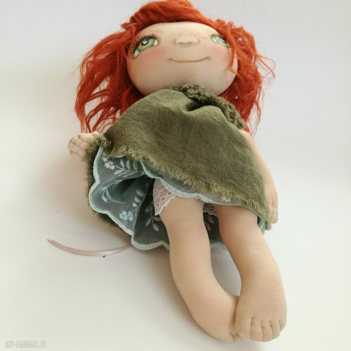 Aniołek tekstylny na ścianę ruda z piegami - ręcznie szyty i malowany (ok. 25 cm)