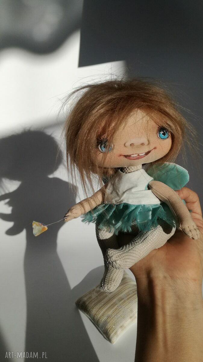 Szkrab - wróżka Zębuszka tekstylna dekoracja na komodę 18 cm