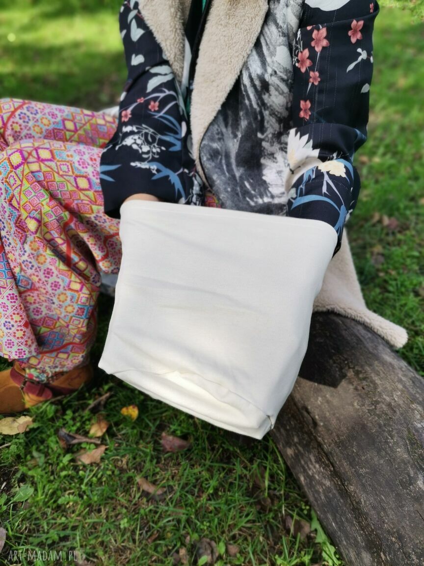 Czapka ecru Smerfetka bez podszewki - boho frędzle, rozmiar uniwersalny