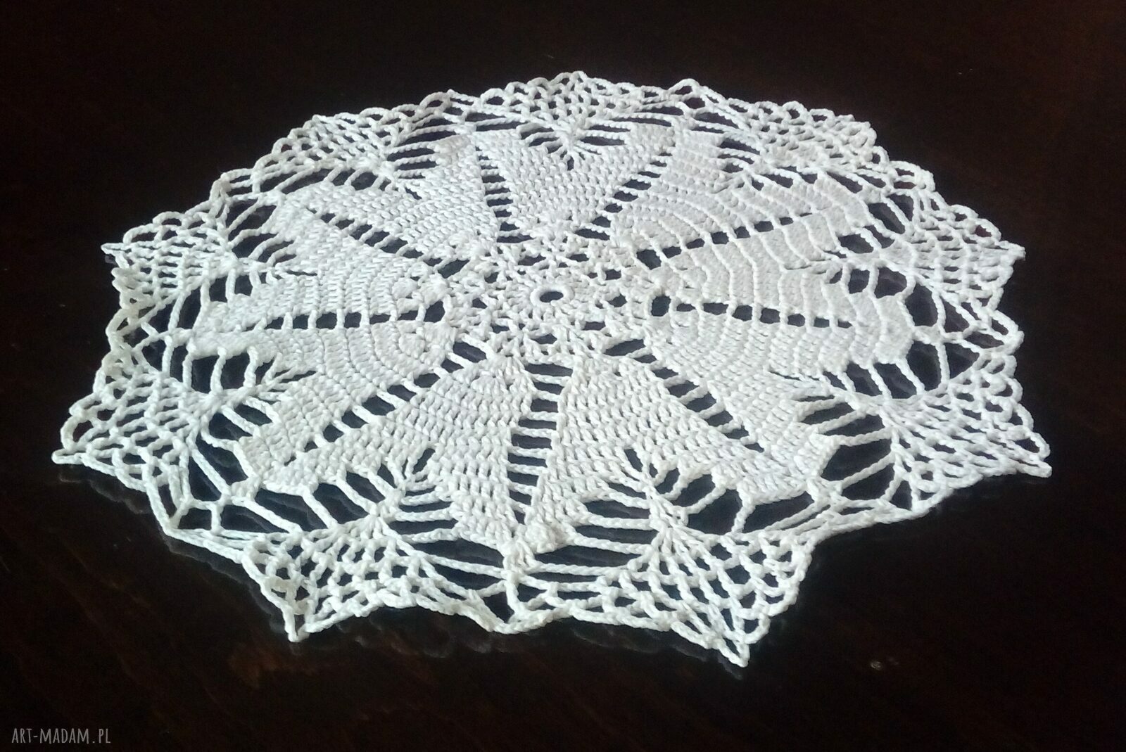 Serwetka ecru 33 cm - rękodzieło z bawełny 100% (usztywniona)