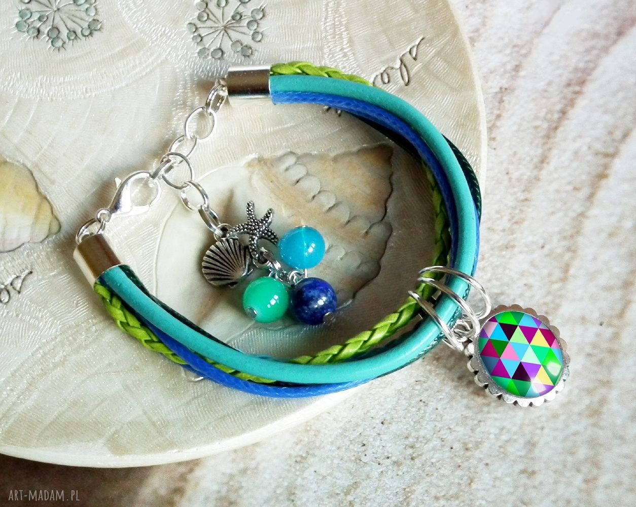 Efektowna turkusowa bransoletka skórzana z zawieszkami - regulowana handmade
