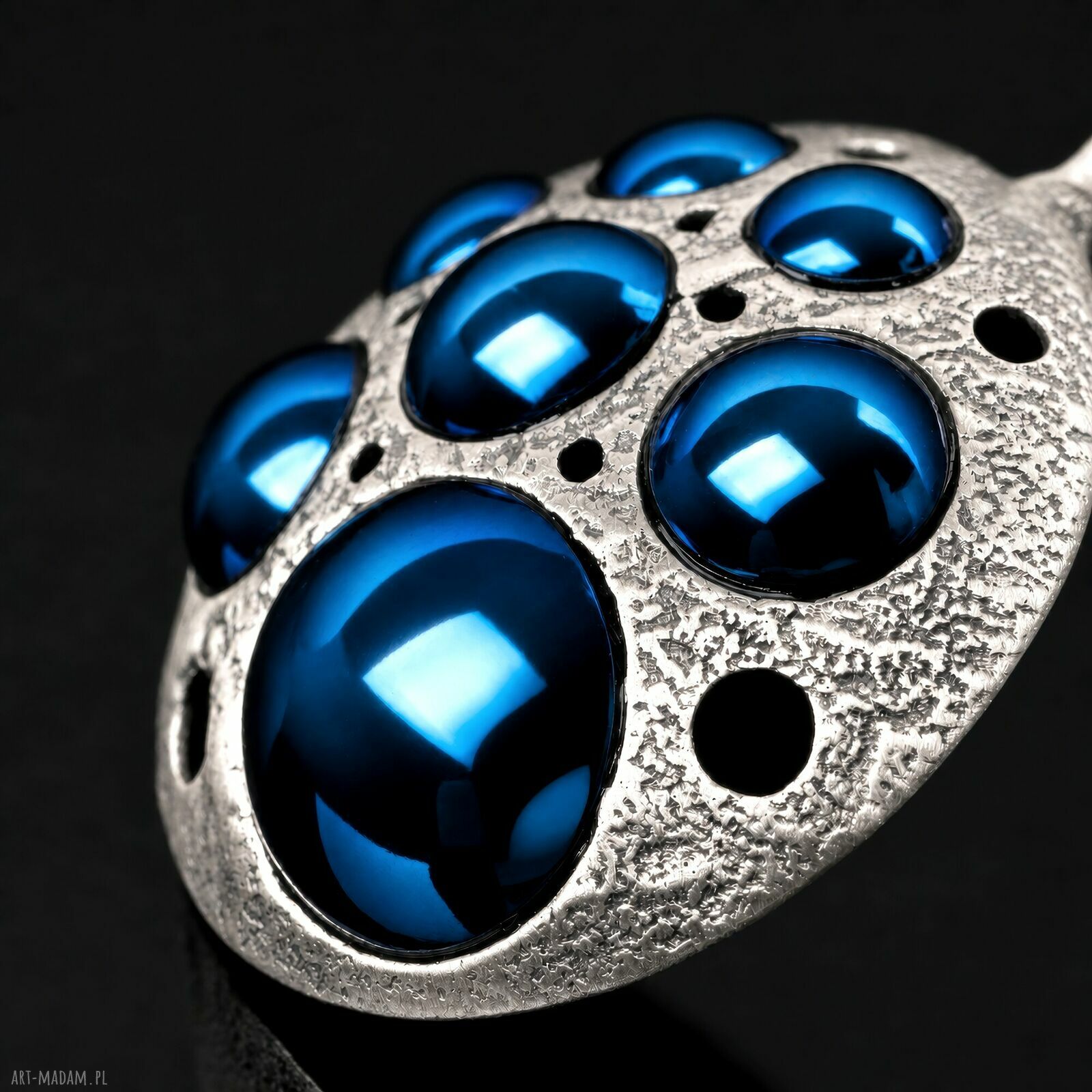 Efektowny srebrny wisiorek DRAGON SKIN - niebieski tytan