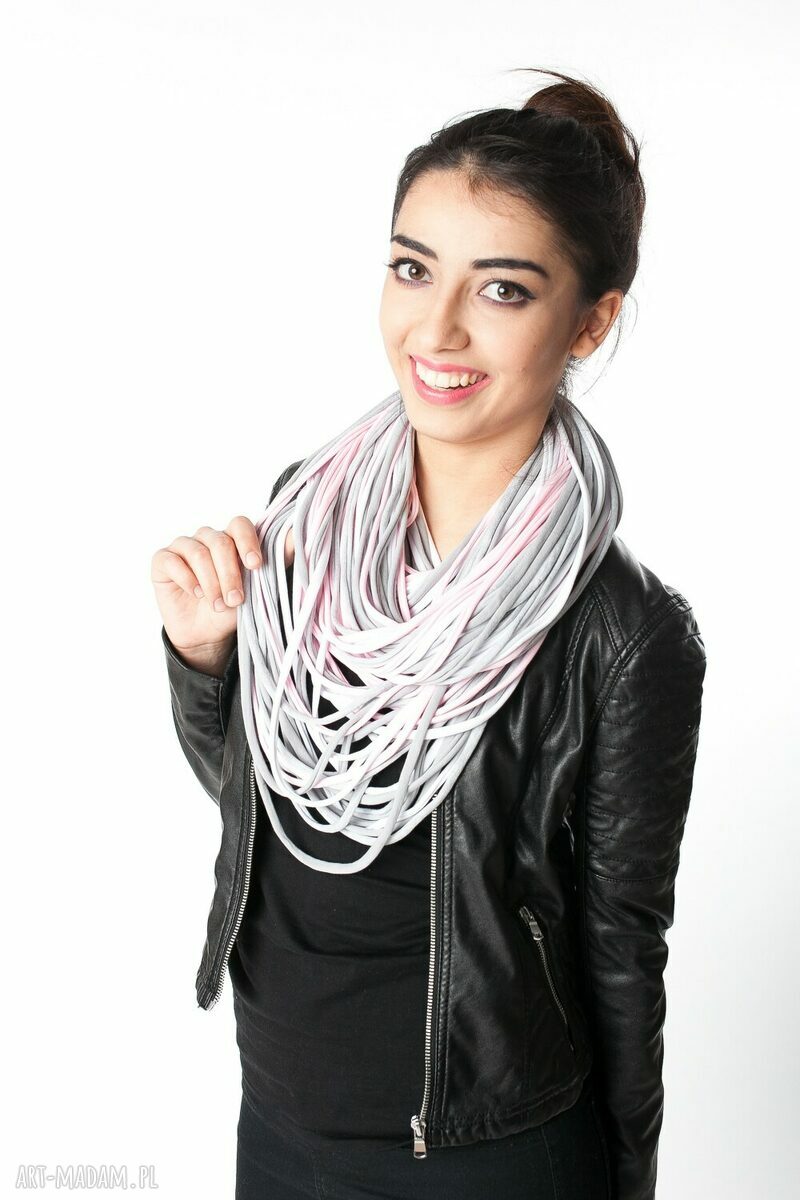 naszyjniki: maszyjnik dzianinowy biały szary pudrowy róż Ręcznie zrobione