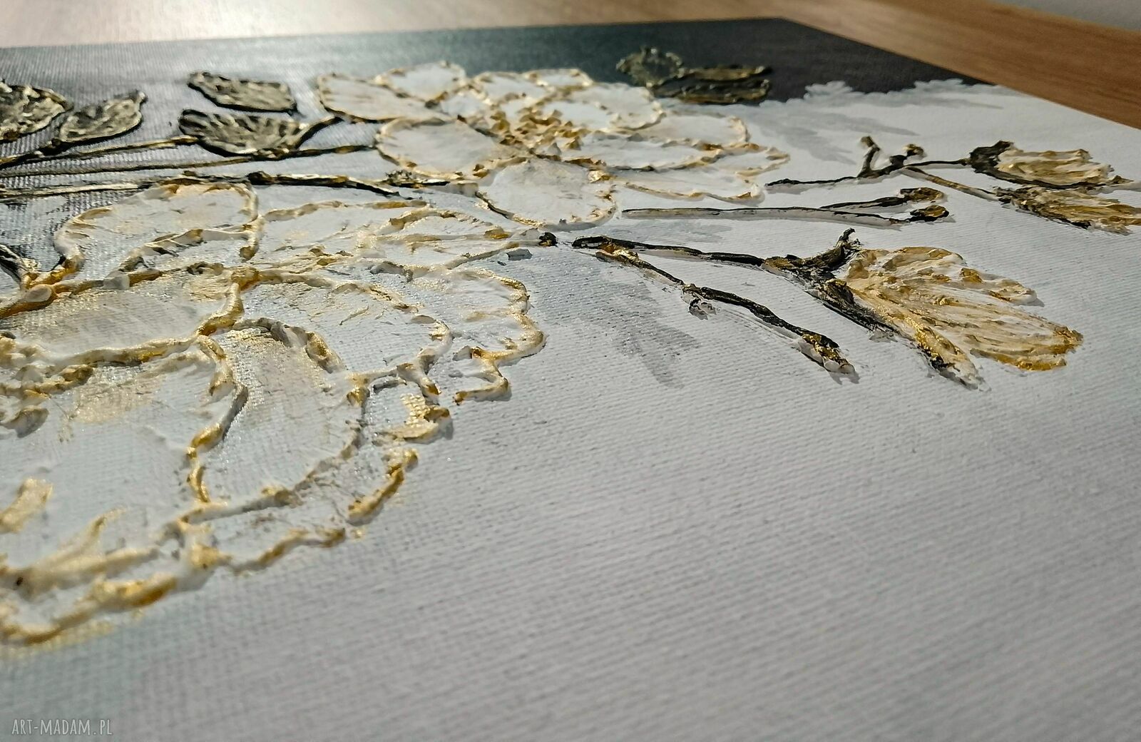 Obraz strukturalny 3D „Esencja elegancji” - biel, czerń i złoto