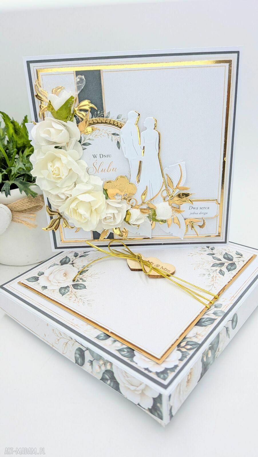 Ręcznie robiona kartka ślubna 14x14 cm w ozdobnym pudełku