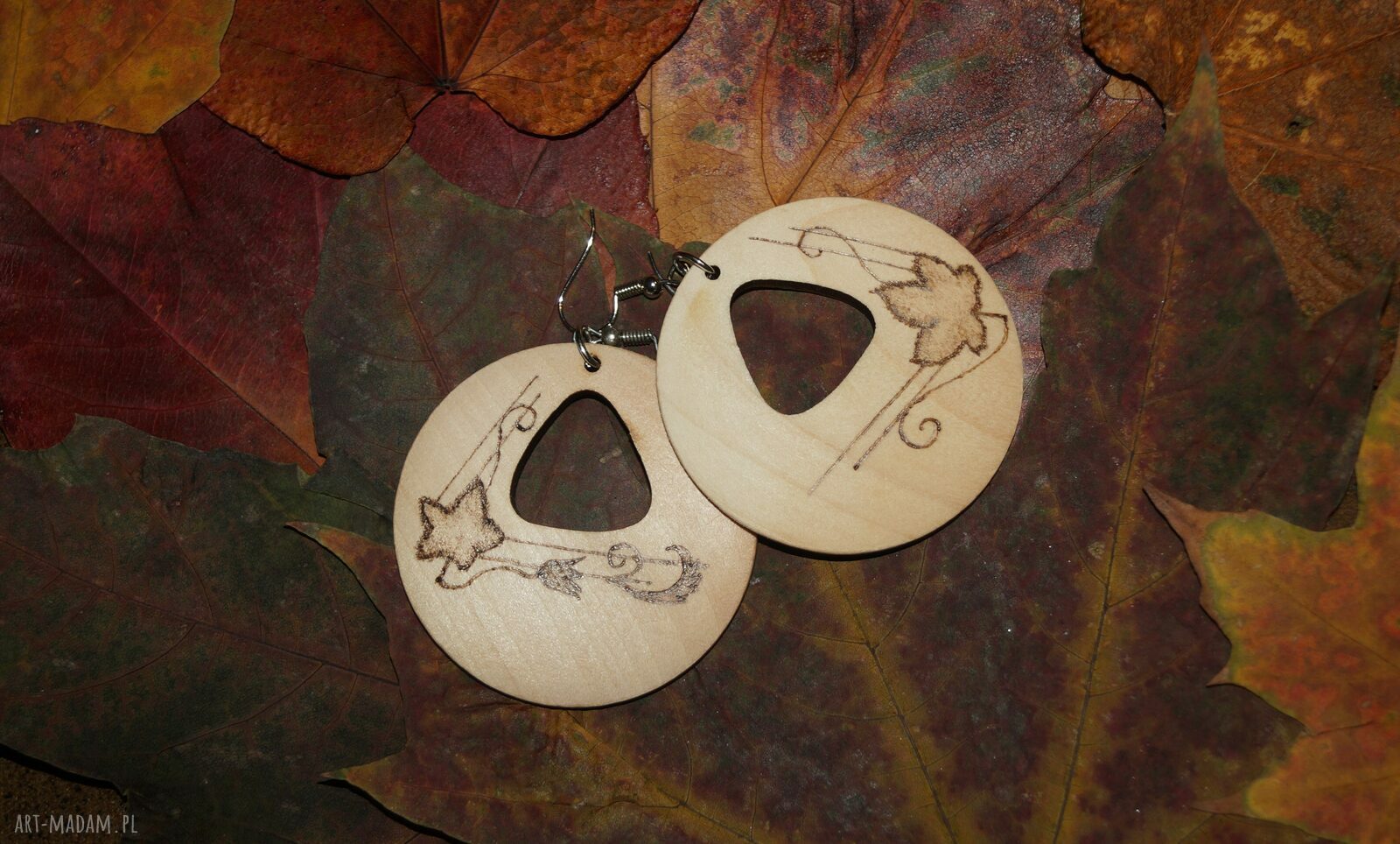 kolczyki: Trójkąty Jesienne drewniane kolczyki wypalane ręcznie robione