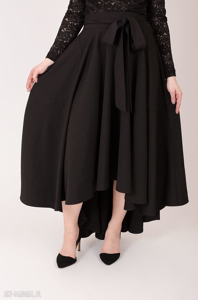 elegancka czarna spódnica maksi z koła