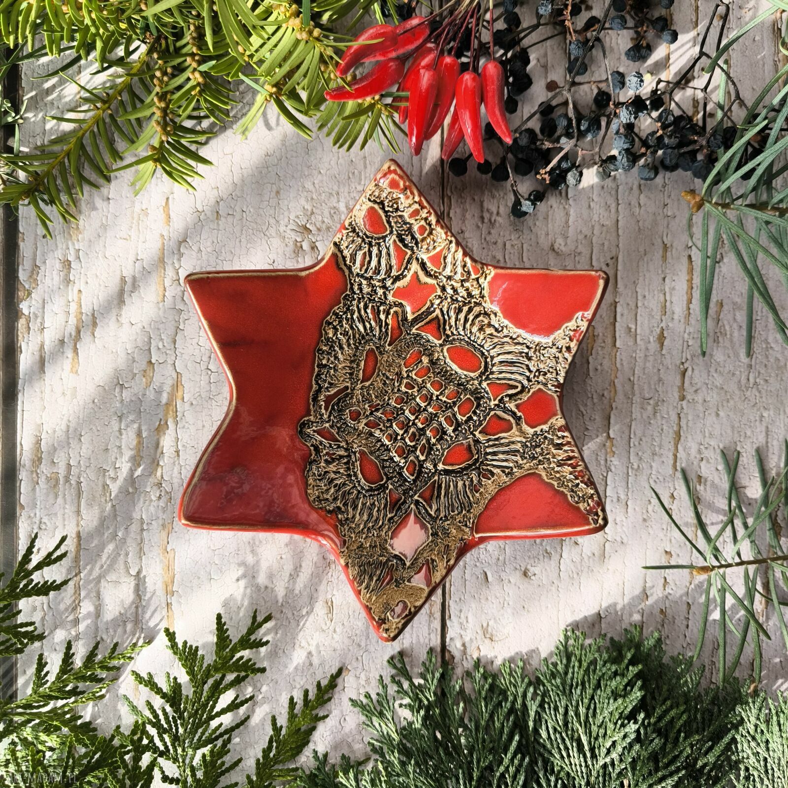 Elegancka gwiazda ceramiczna pod opłatek i świecę
