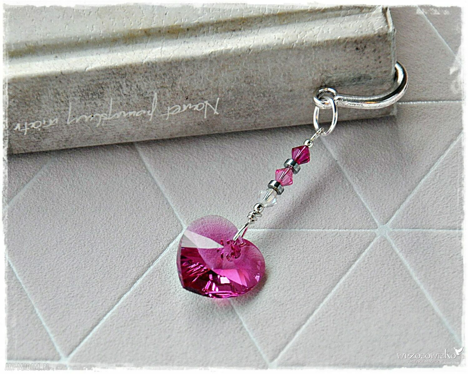 Elegancka zakładka z sercem Swarovskiego Hand Made