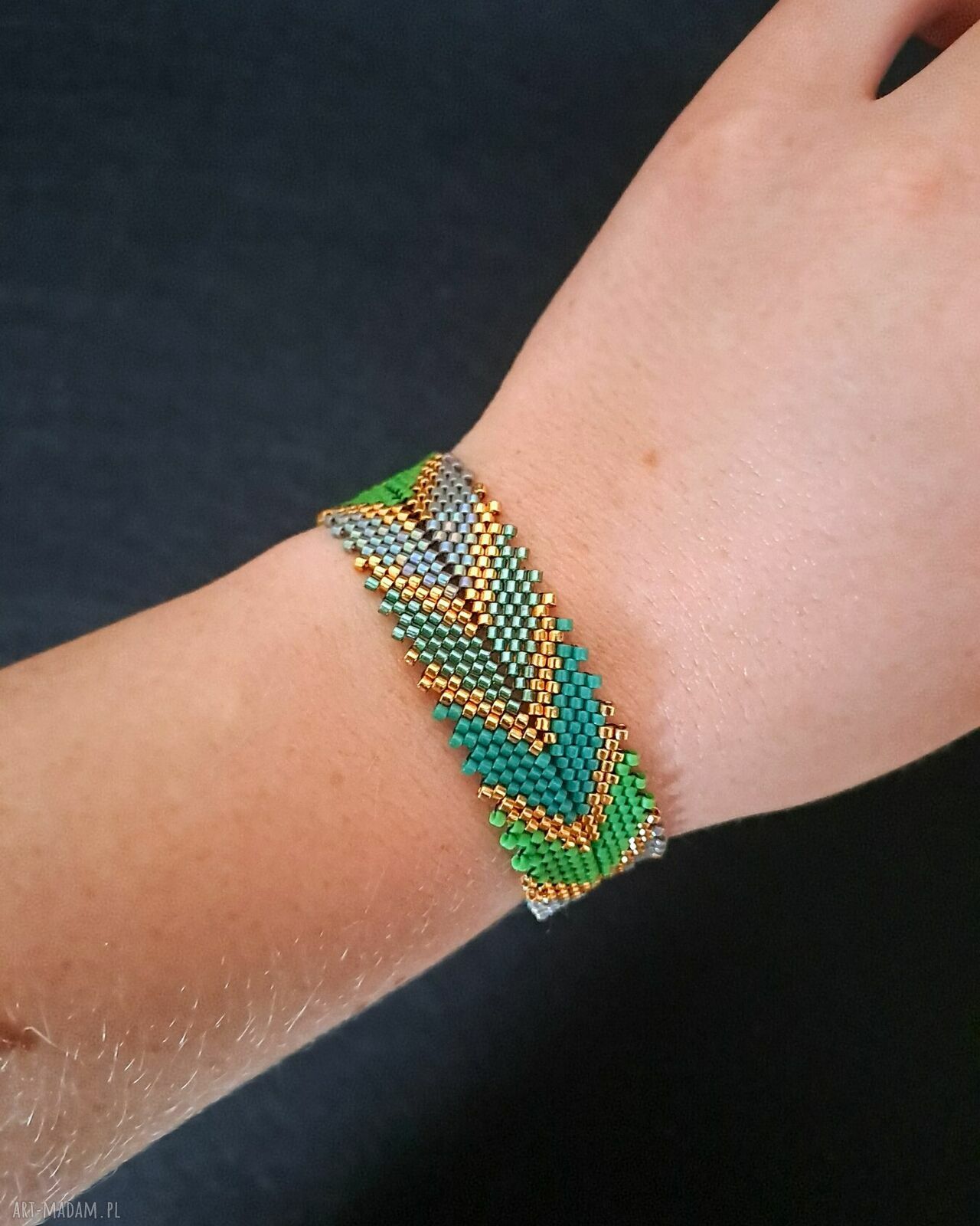 Elegancka Zielona Bransoletka z Koralików