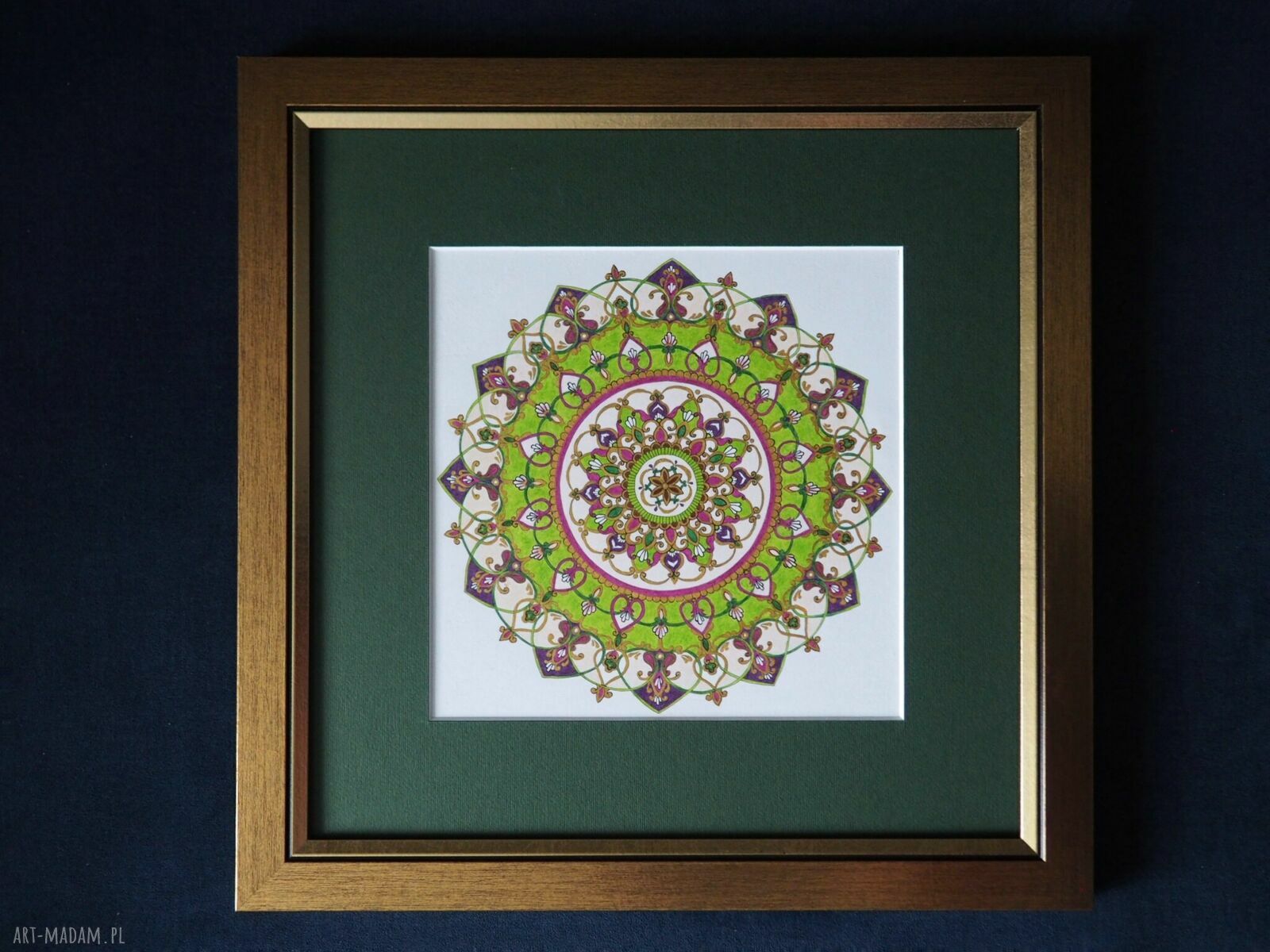 Elegancki obraz w stylu wschodnim - zielona mandala 30x30 w złotej ramie