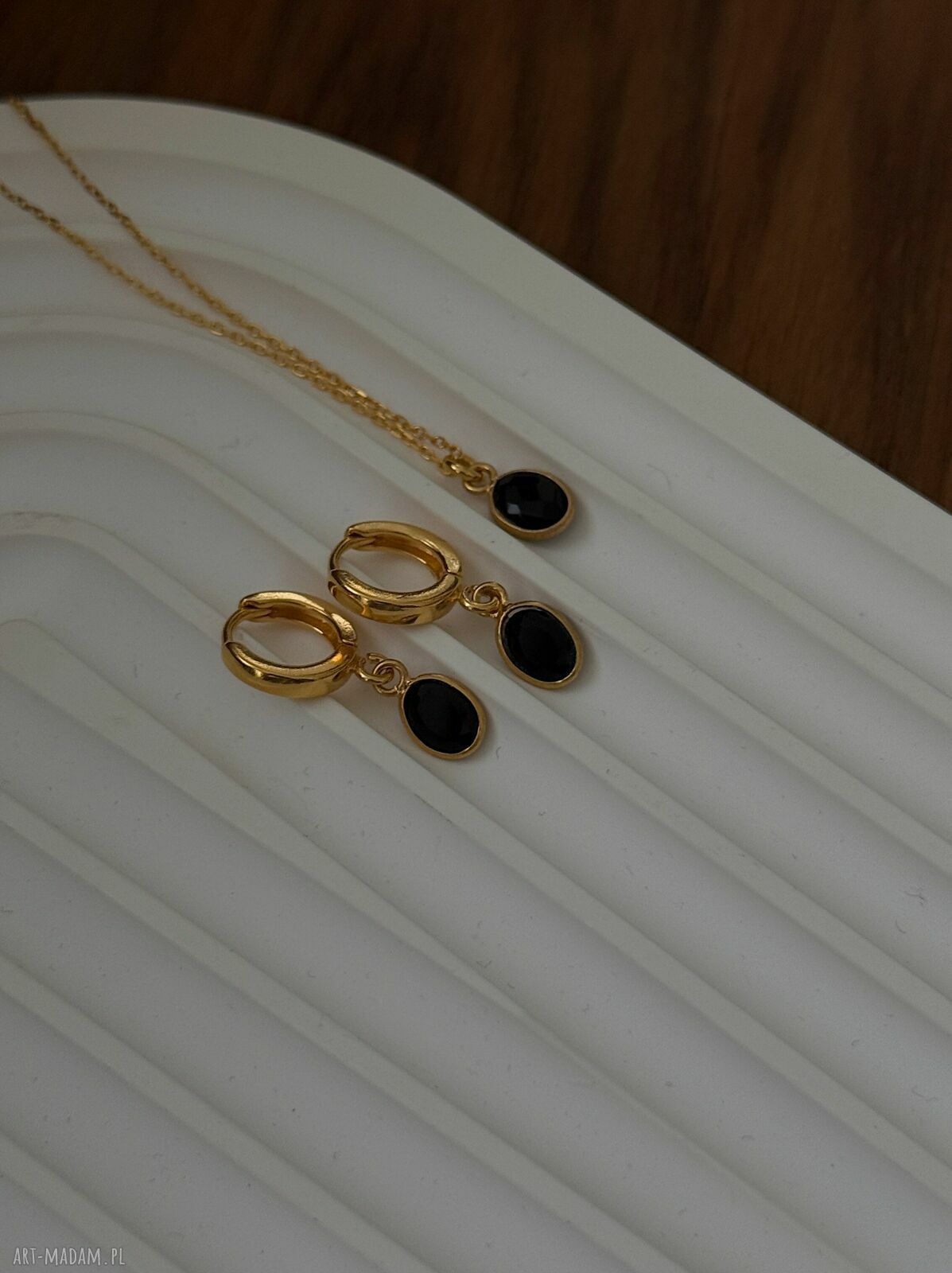 naszyjniki: Złoty naszyjnik z onyksem ręcznie zrobione