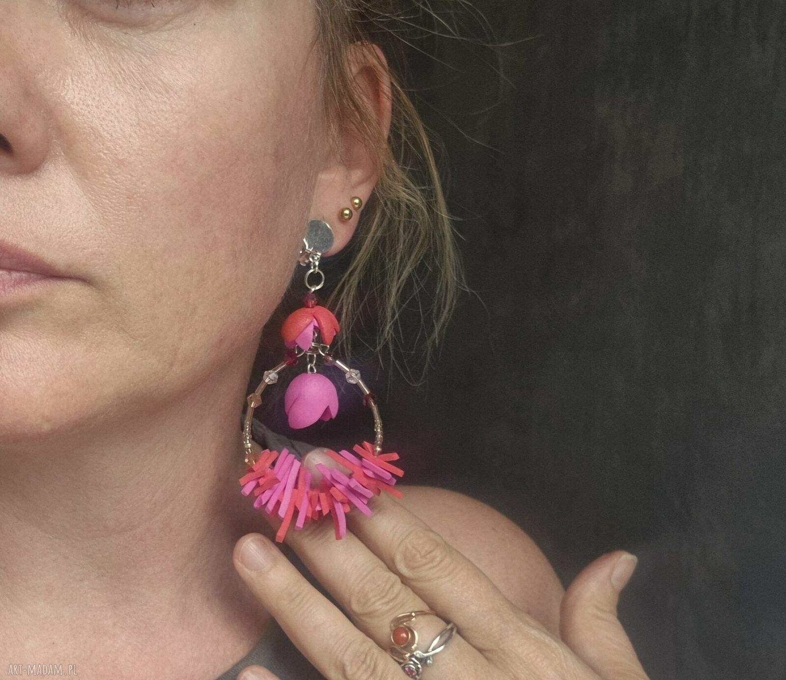Eleganckie klipsy damskie bez przekłuwania - lekkie boho z piórami (pojedynczy egzemplarz)