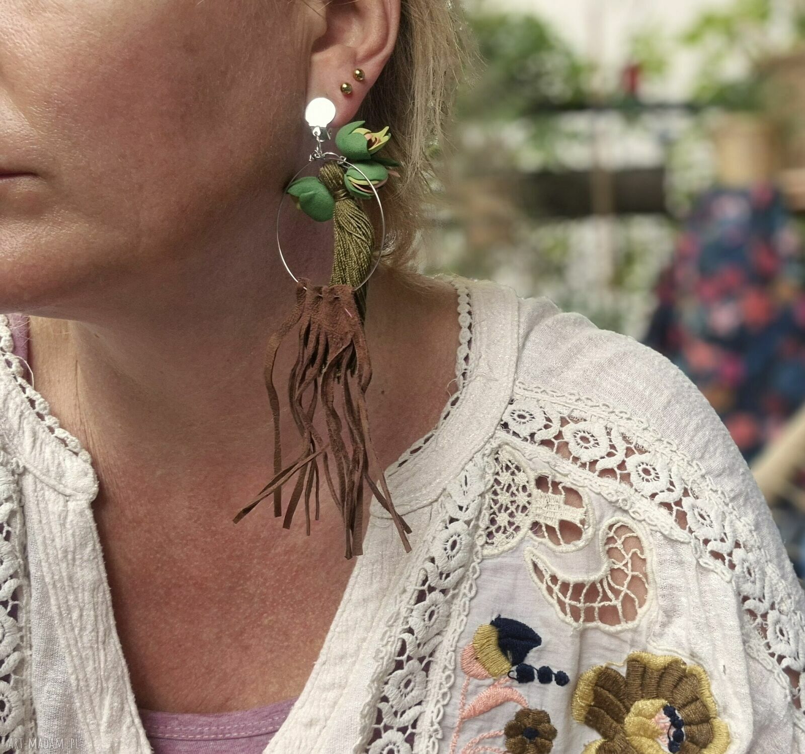 Brązowe klipsy folk boho bez przekłuwania - ręcznie robione, jeden egzemplarz