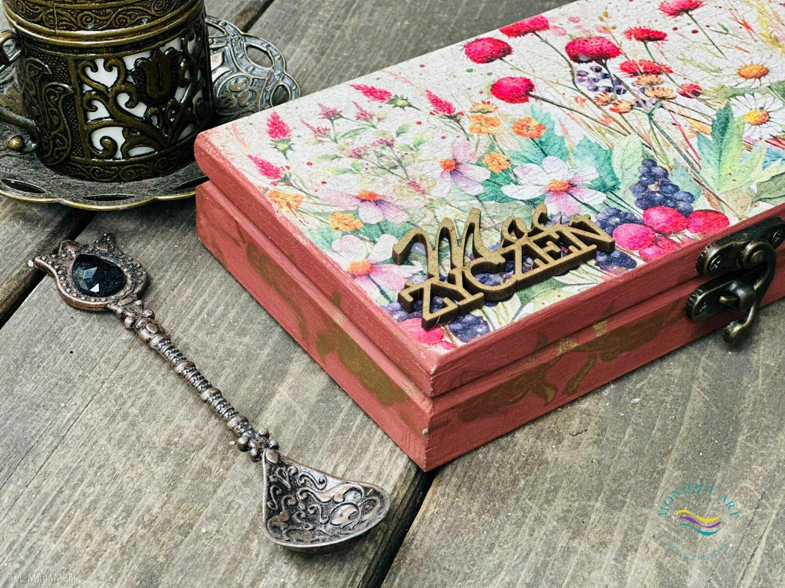 Eleganckie pudełko na czekoladę „Moc życzeń”