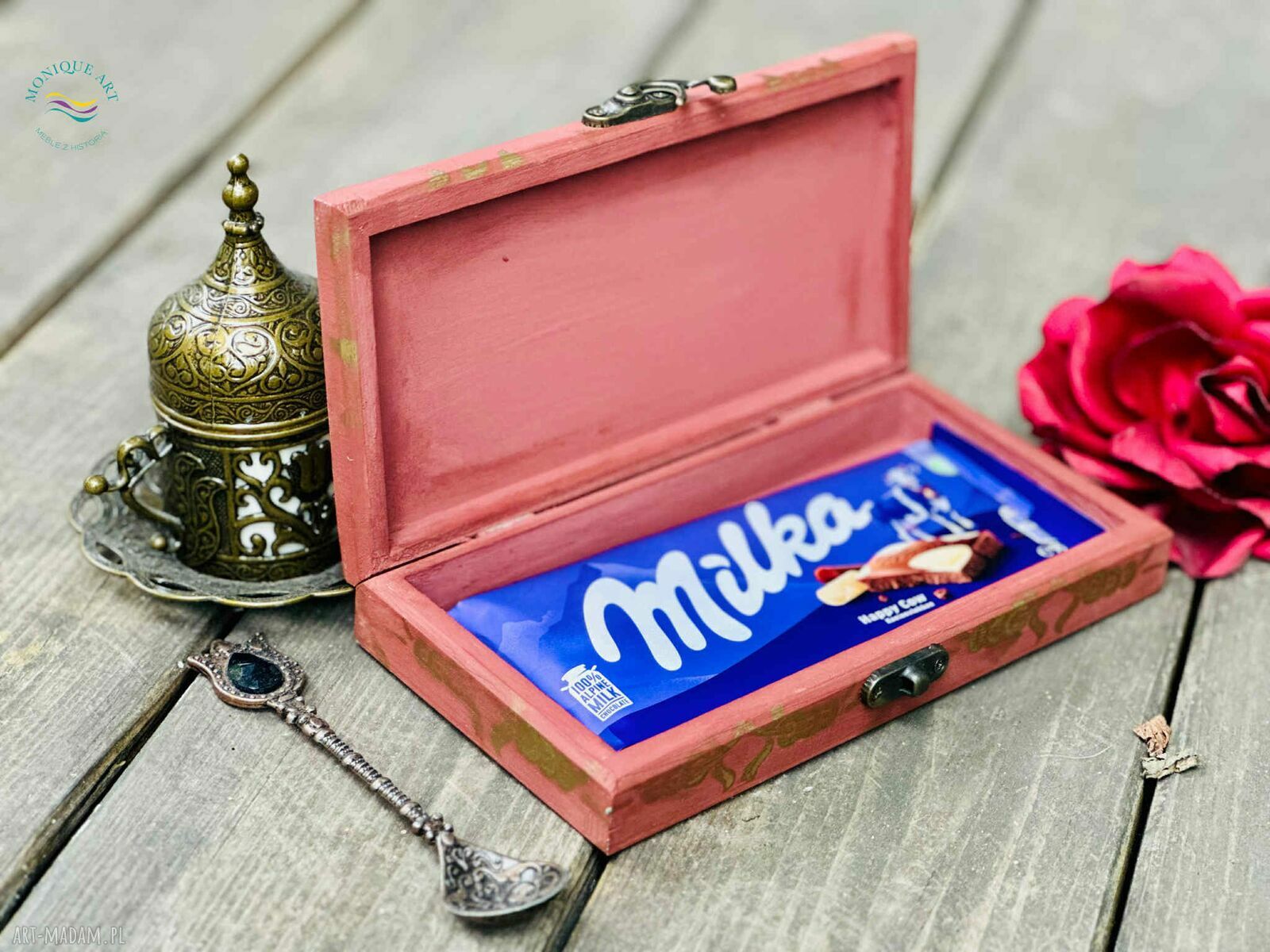 Eleganckie pudełko na czekoladę „Moc życzeń”