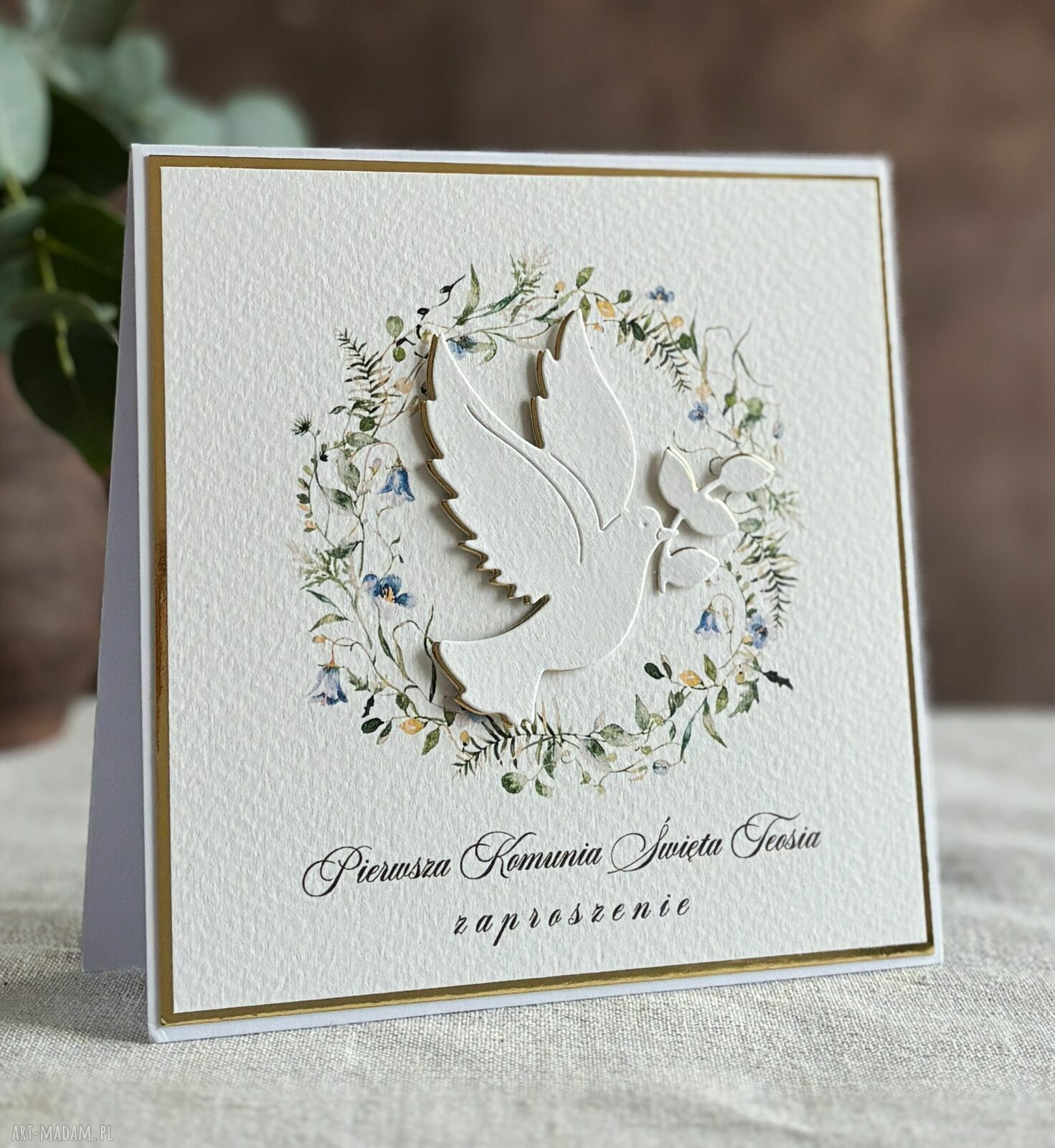 Eleganckie zaproszenia komunijne na Pierwszą Komunię - wzór 55A biało-złote