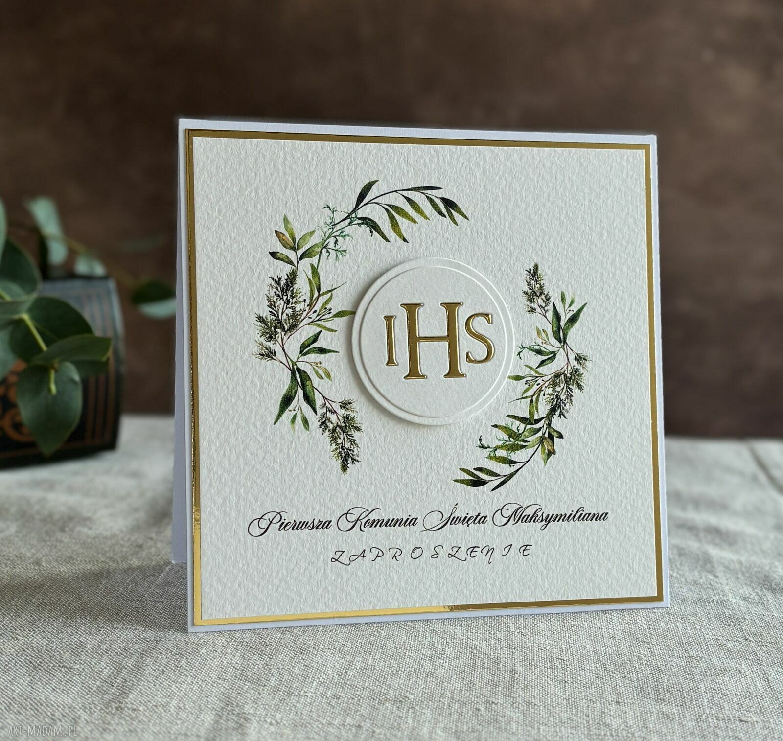 Eleganckie zaproszenia komunijne wzór 4B - białe i złote, personalizowane ręcznie
