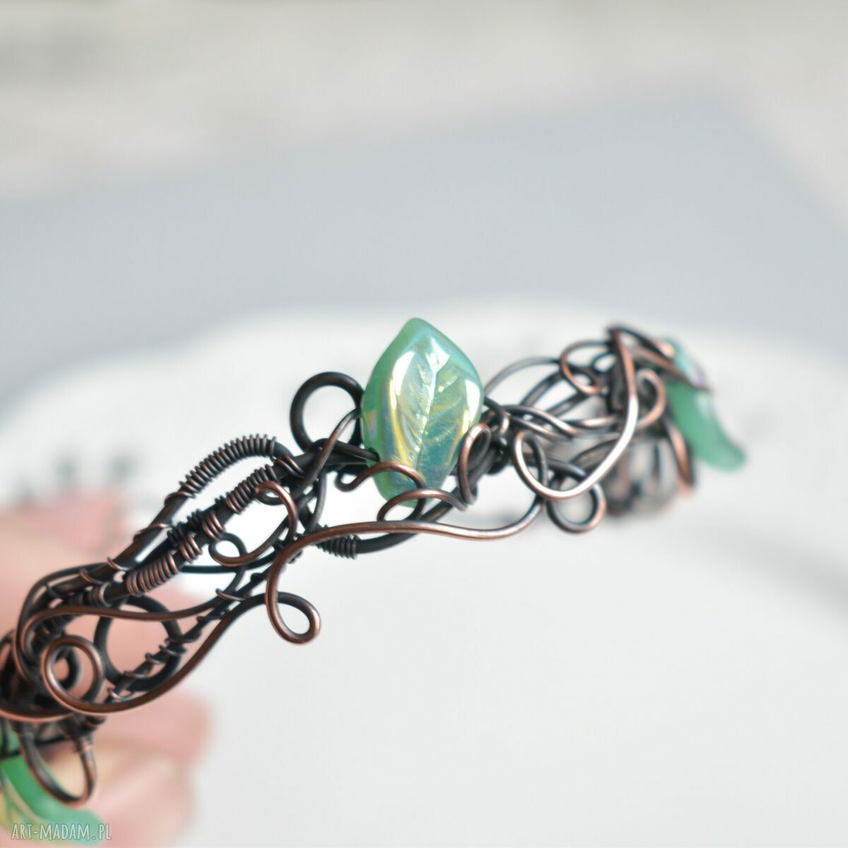 Bransoletka boho Elf ze szklanymi listkami - miedź wire wrapping