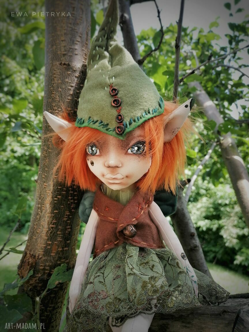 Elf Rudzielec Motyl - ręcznie szyta lalka kolekcjonerska z tkaniny (ok. 40 cm)