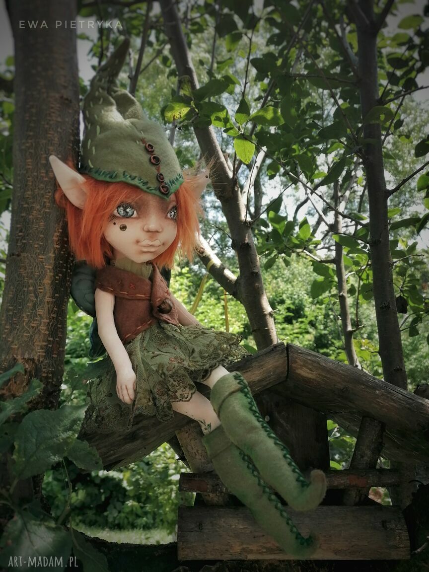 Elf Rudzielec Motyl - ręcznie szyta lalka kolekcjonerska z tkaniny (ok. 40 cm)