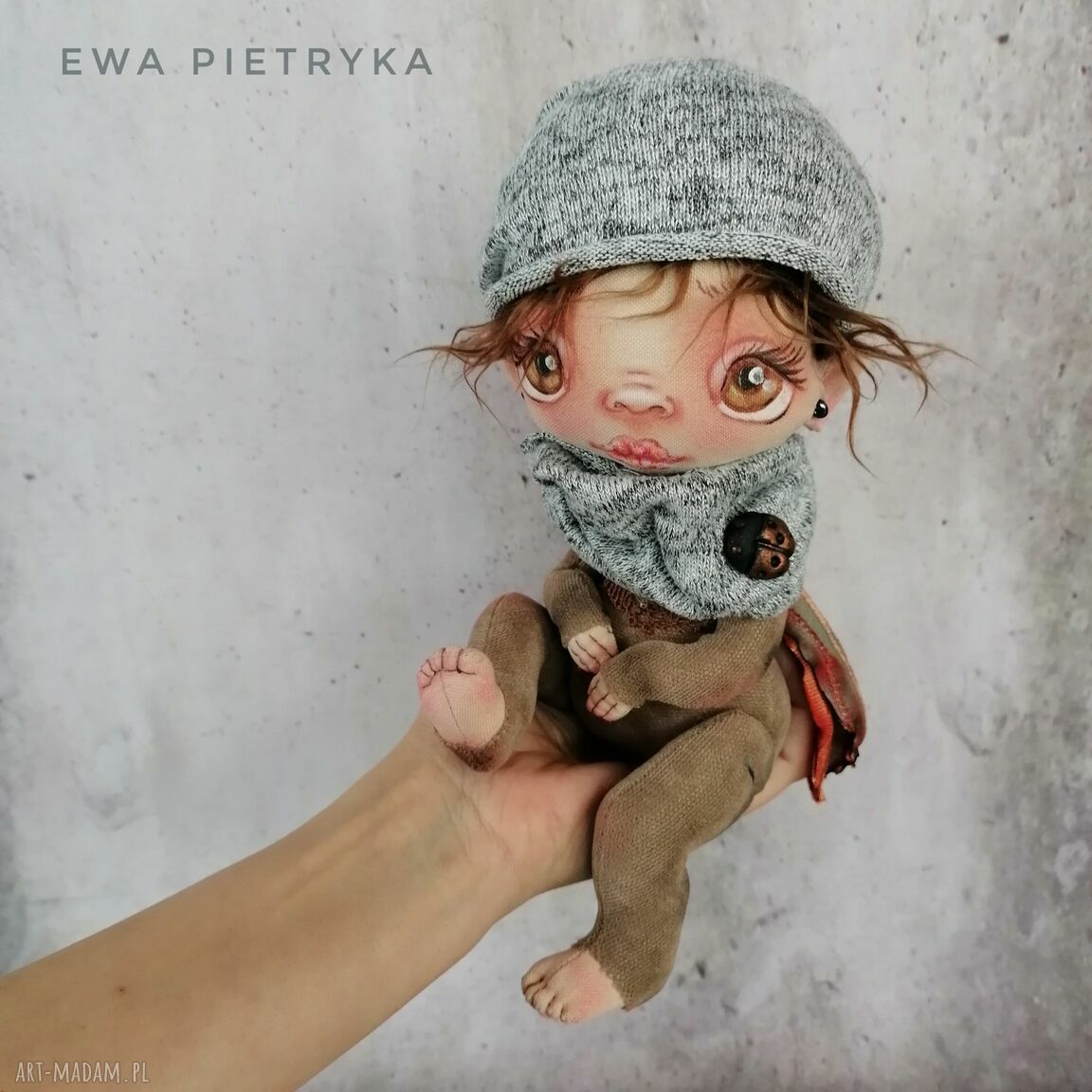 Elf Szarobury e-piet - artystyczna lalka kolekcjonerska (ok. 22 cm)