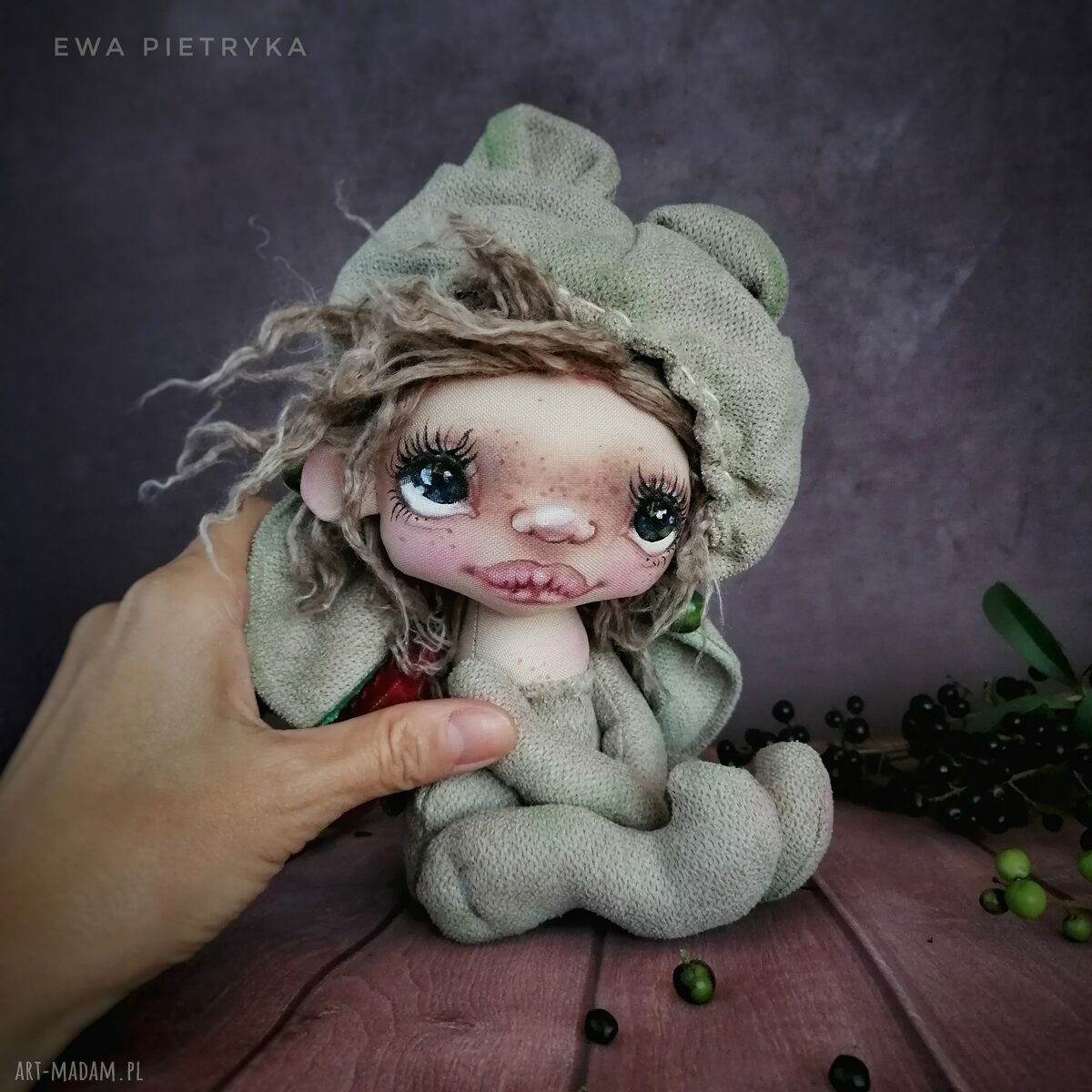 Elf w przebraniu e-piet - artystyczna lalka kolekcjonerska ręcznie szyta i malowana